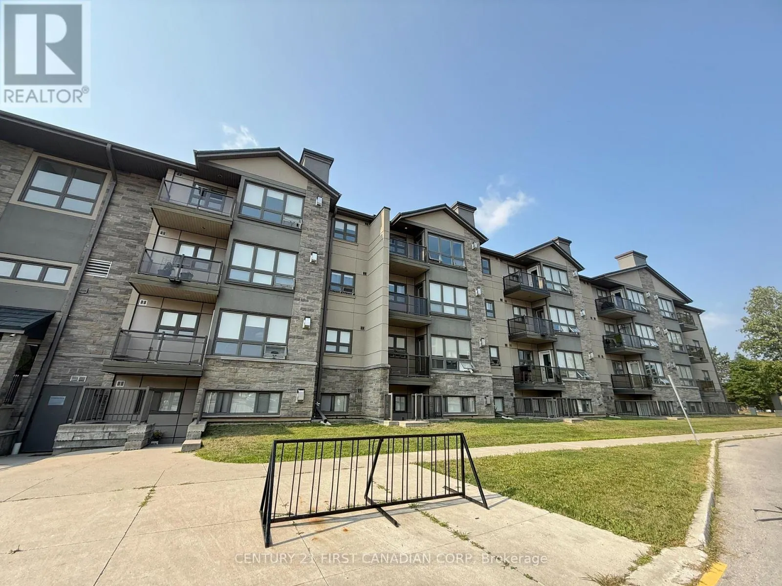 210 - 9 JACKSWAY CRESCENT, #210