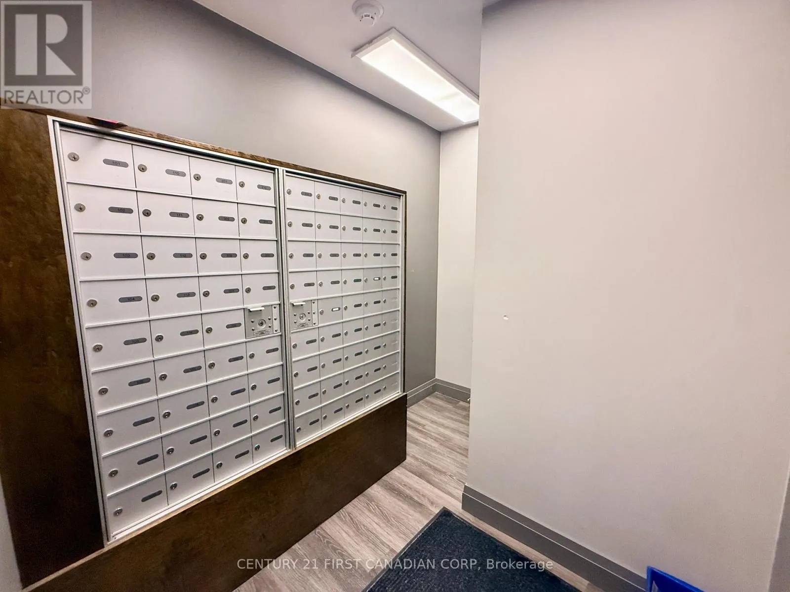 210 - 9 JACKSWAY CRESCENT, #210