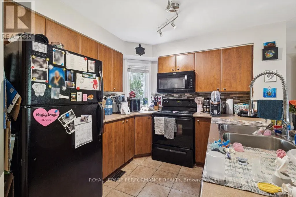 5 - 67 STEELE PARK PRIVATE
