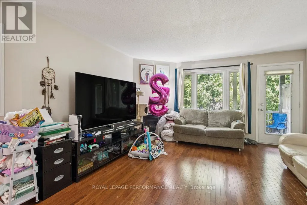 5 - 67 STEELE PARK PRIVATE