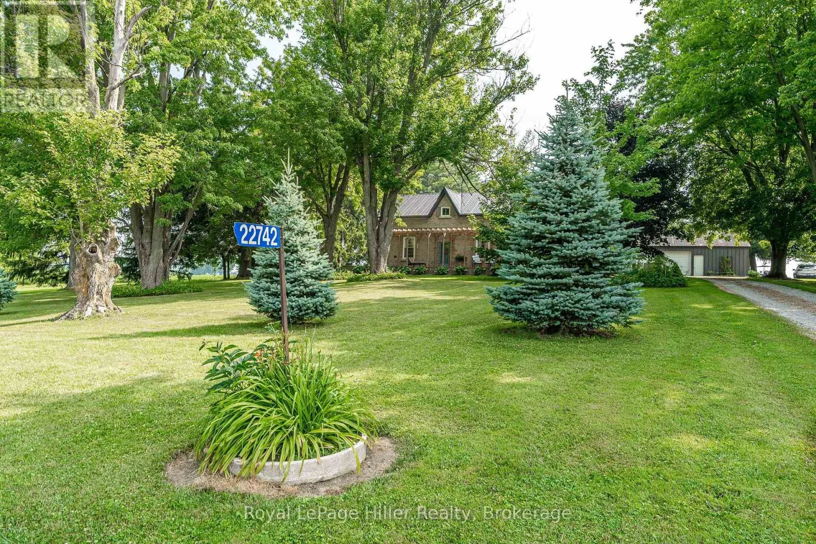 22742 NISSOURI ROAD