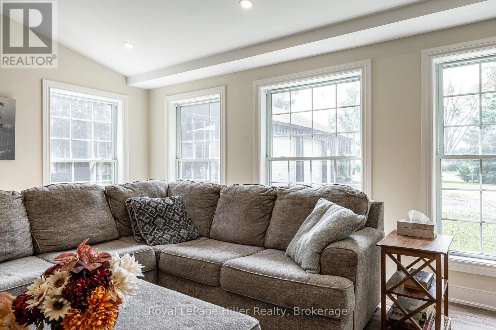 22742 NISSOURI ROAD