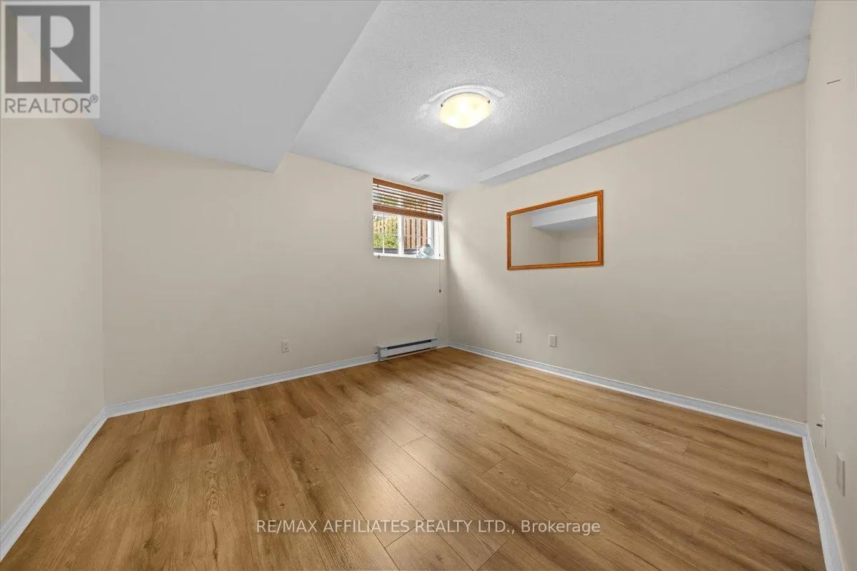 1694 TOULOUSE CRESCENT