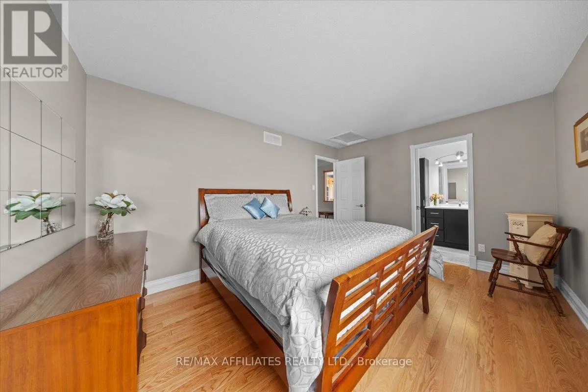 1694 TOULOUSE CRESCENT