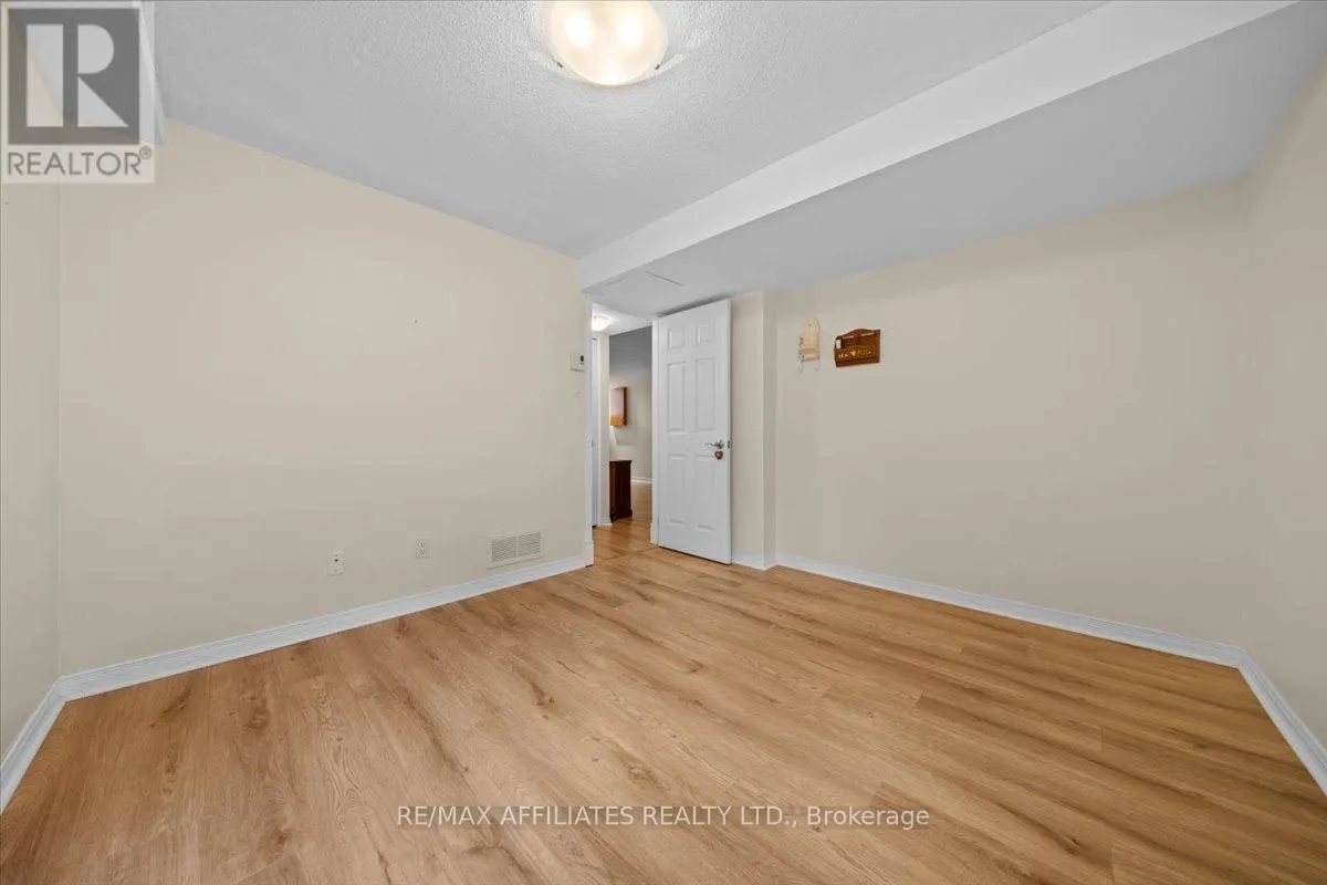 1694 TOULOUSE CRESCENT