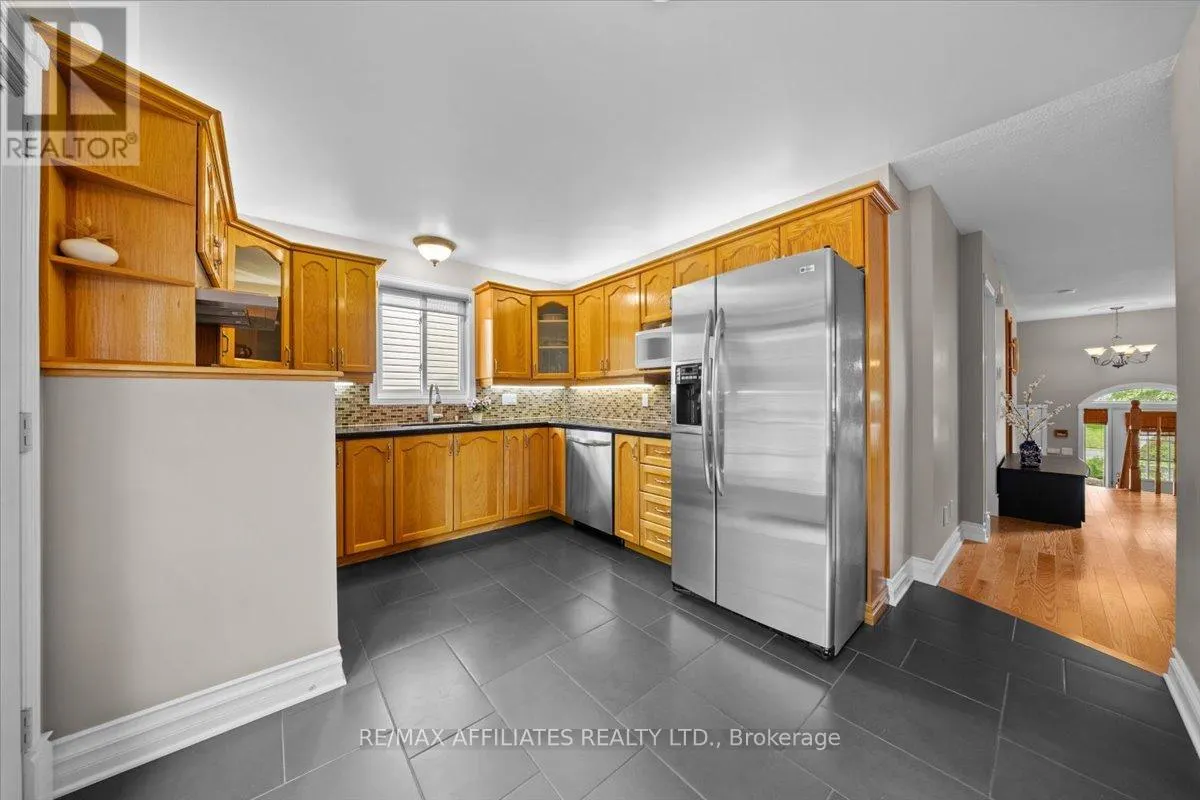 1694 TOULOUSE CRESCENT
