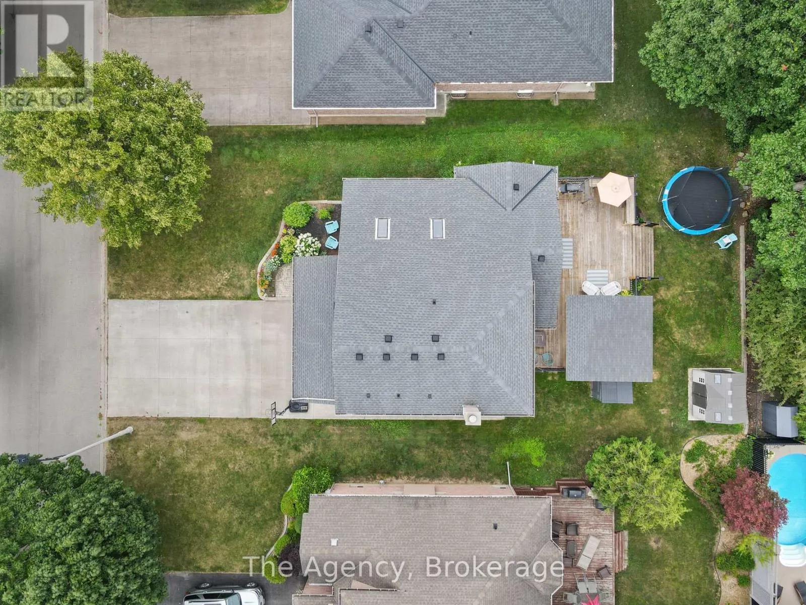 10 WESTWOOD DRIVE