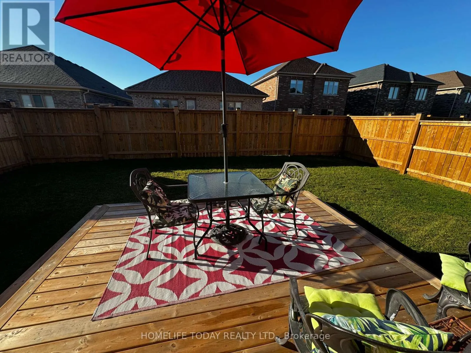 27 SEATON CRESCENT