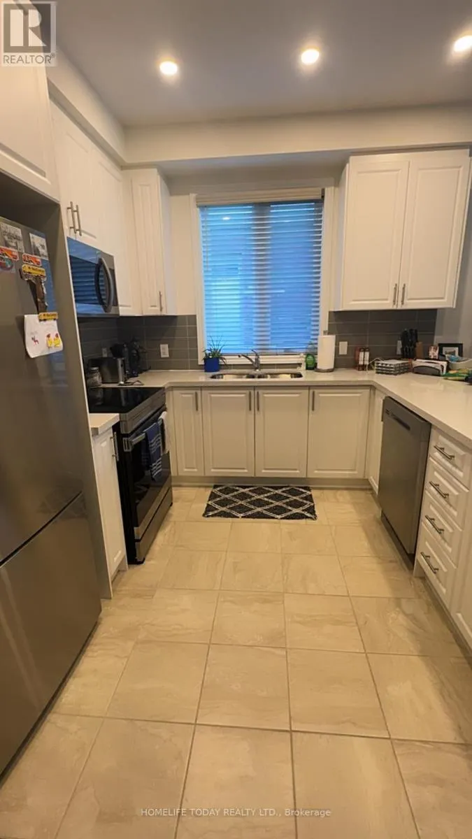 27 SEATON CRESCENT