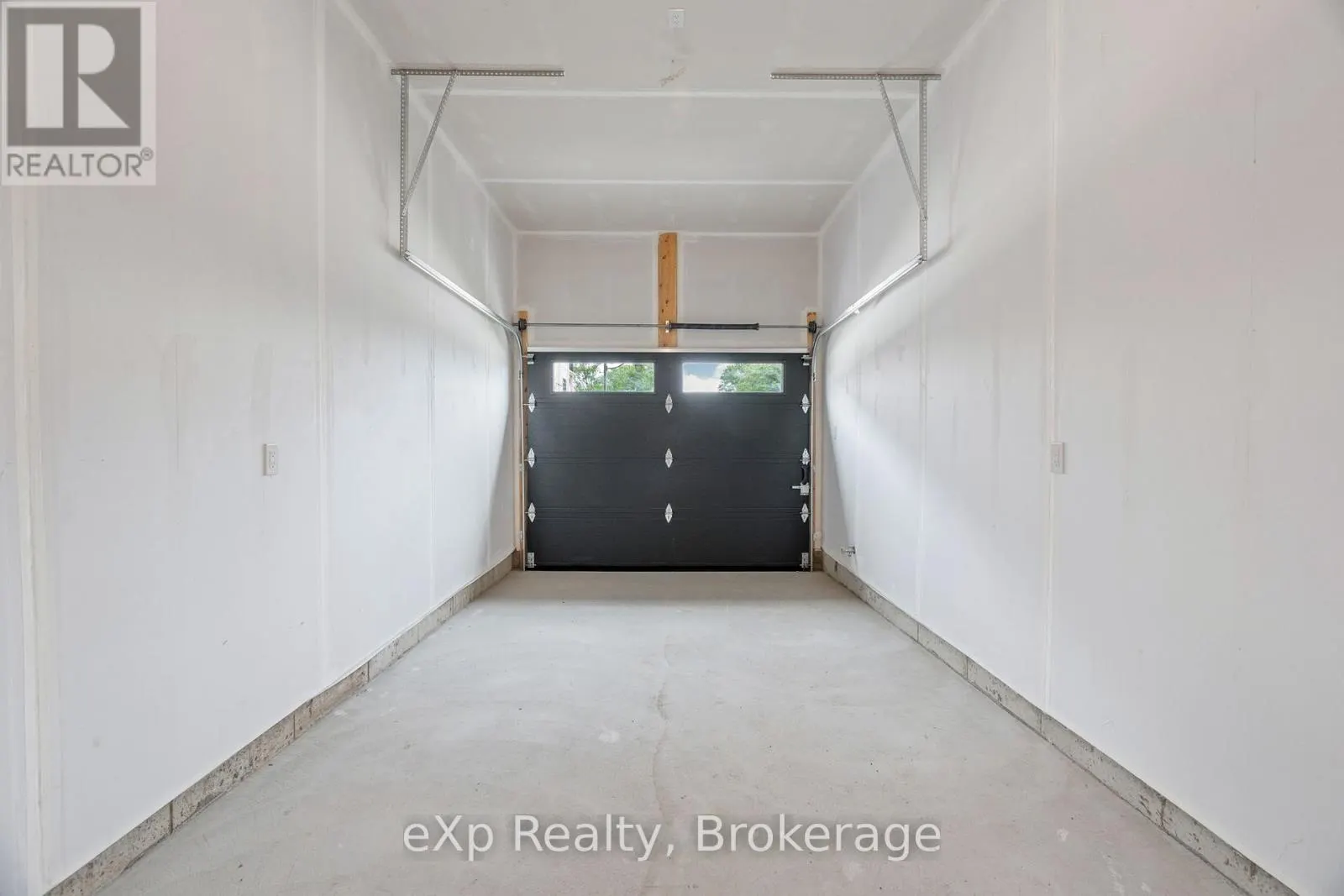 76 CYGNET DRIVE