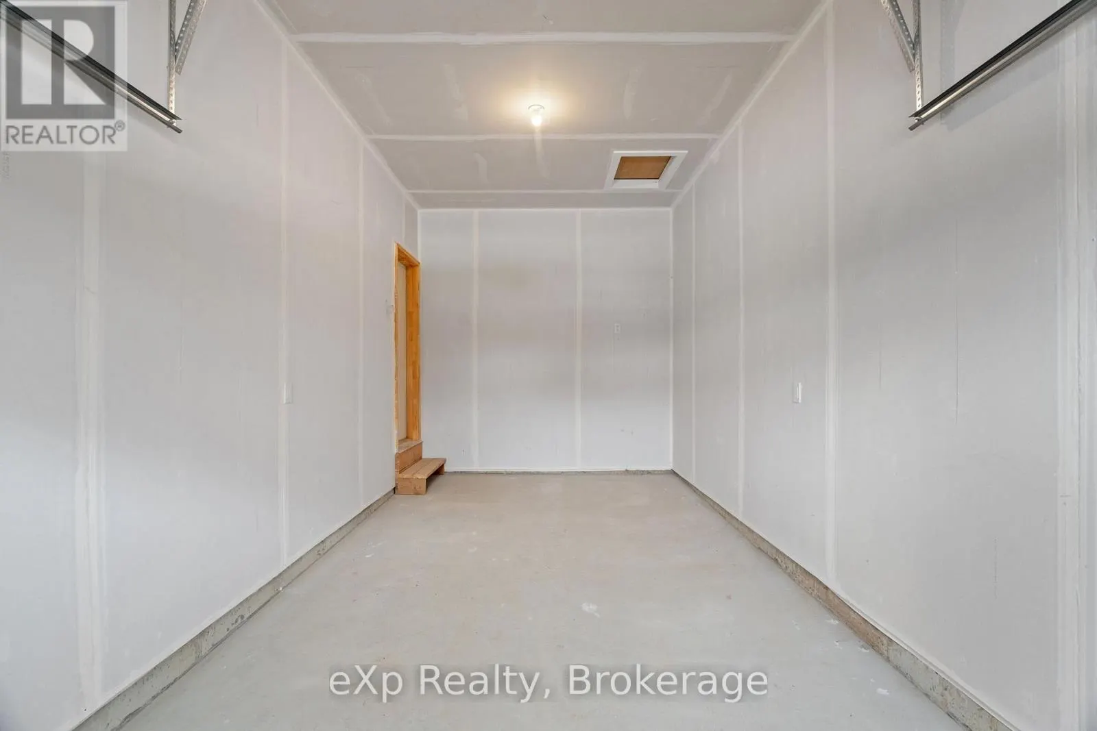 76 CYGNET DRIVE