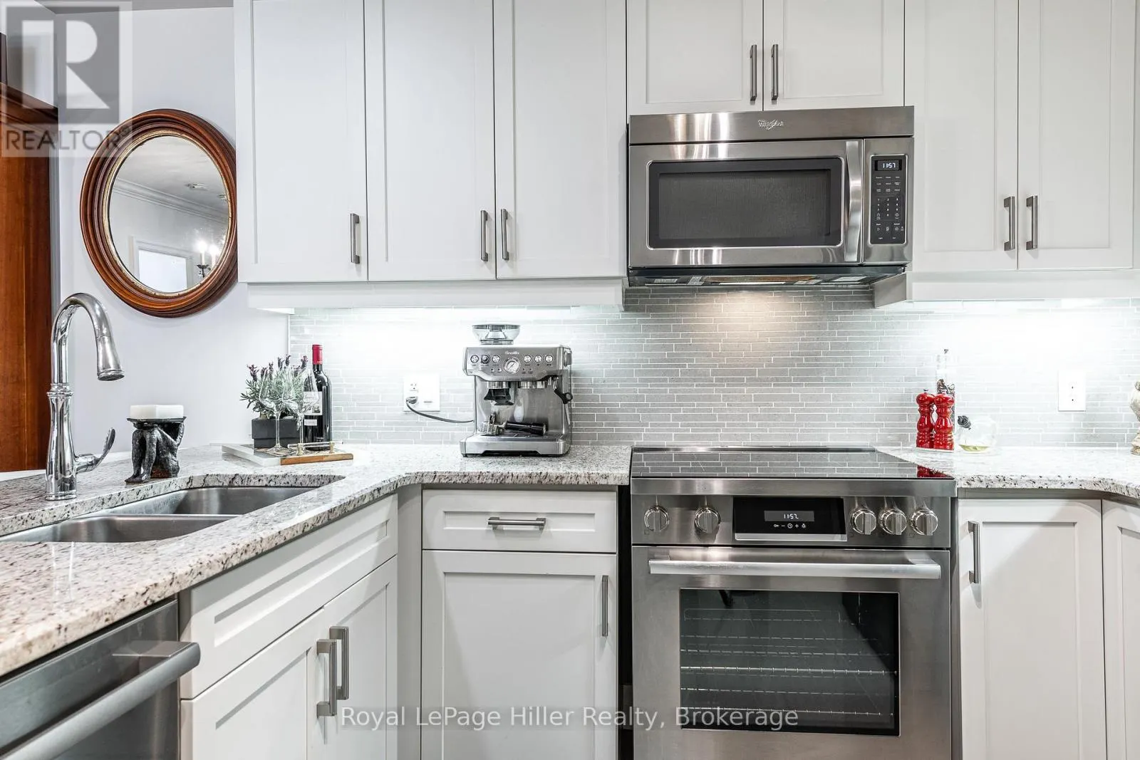 111 - 255 JOHN STREET, #111