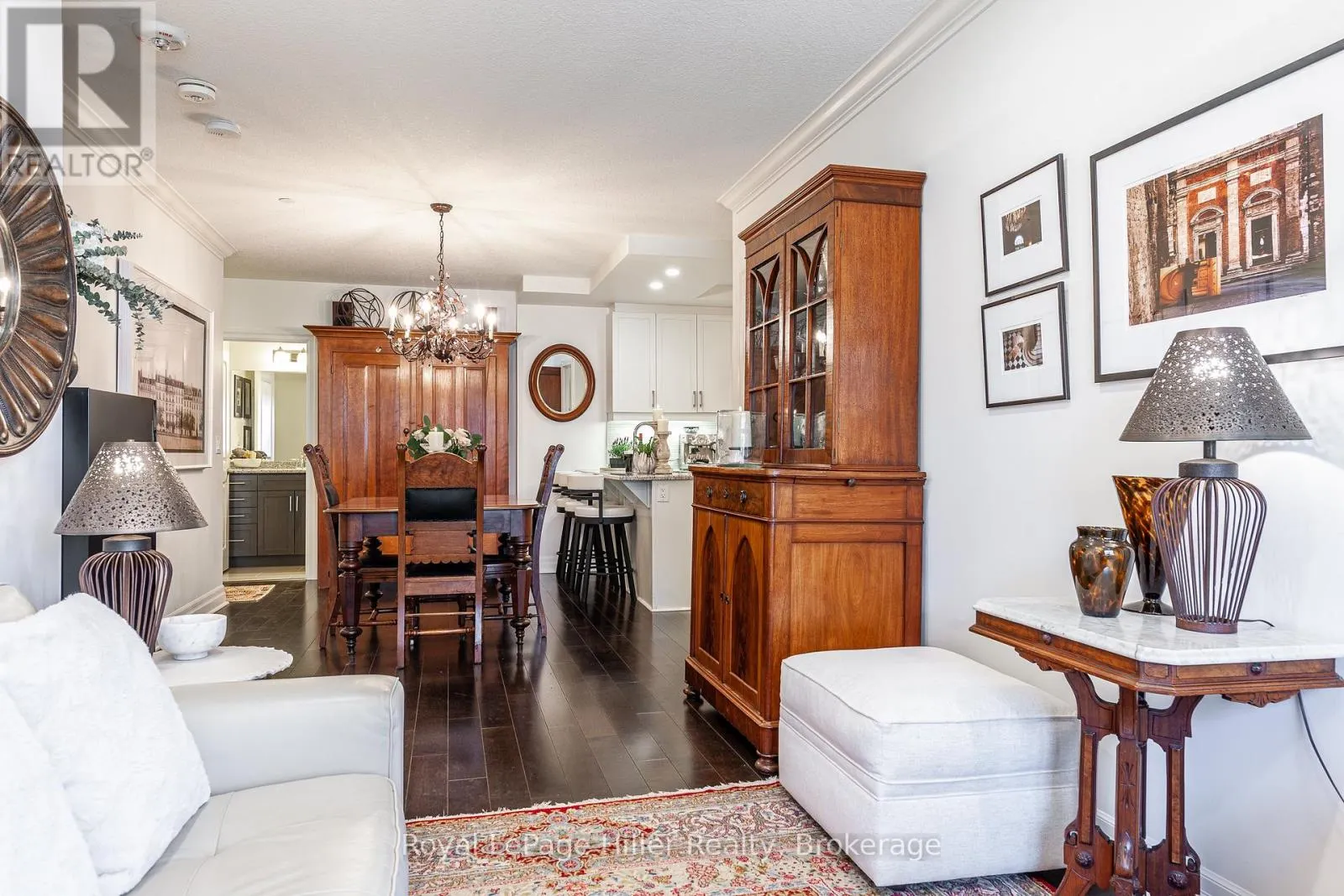 111 - 255 JOHN STREET, #111