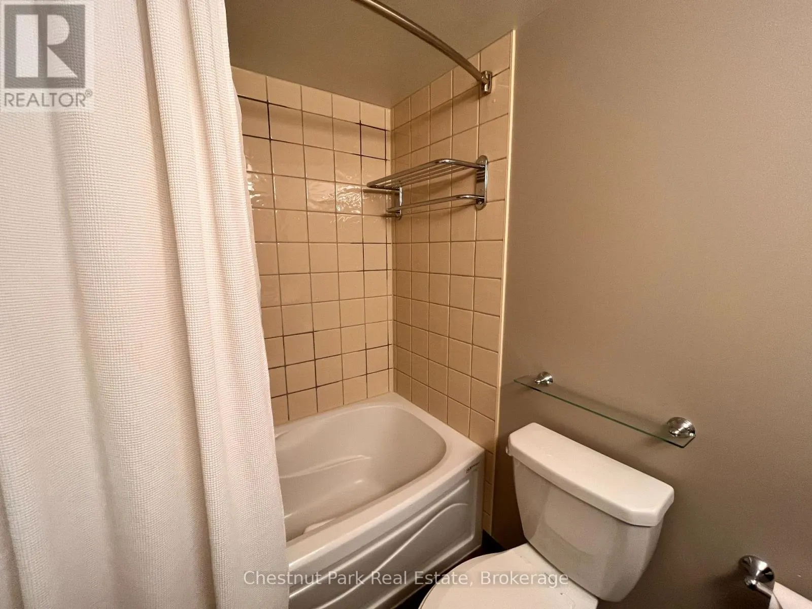 213 - 156 JOZO WEIDER BOULEVARD, #213