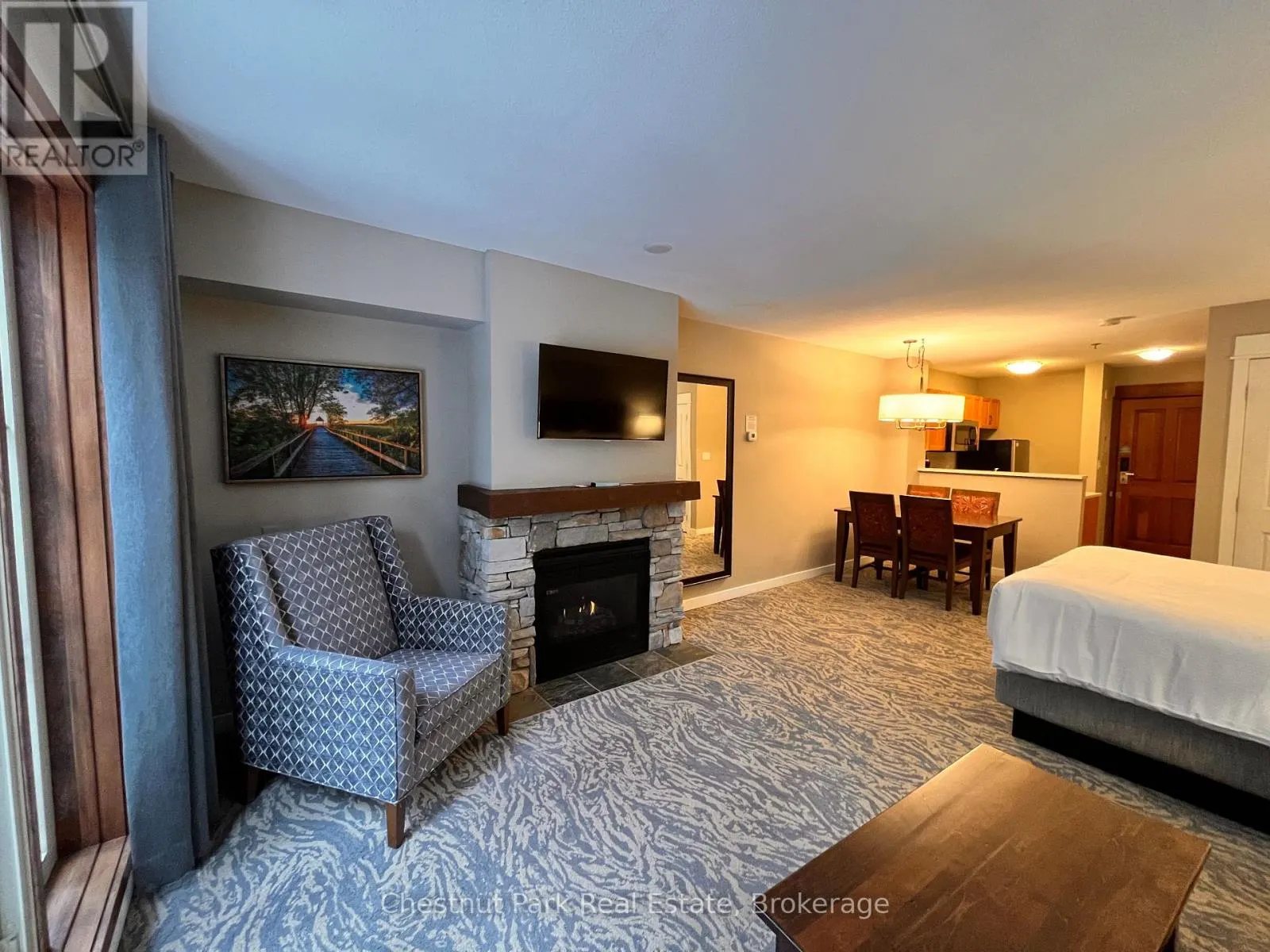 213 - 156 JOZO WEIDER BOULEVARD, #213