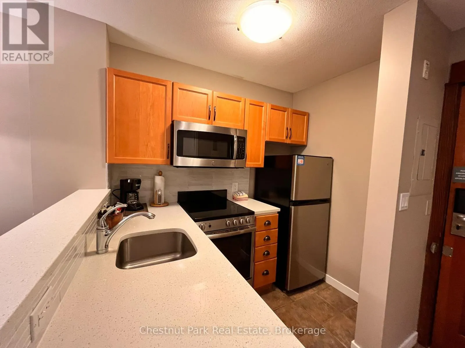 213 - 156 JOZO WEIDER BOULEVARD, #213