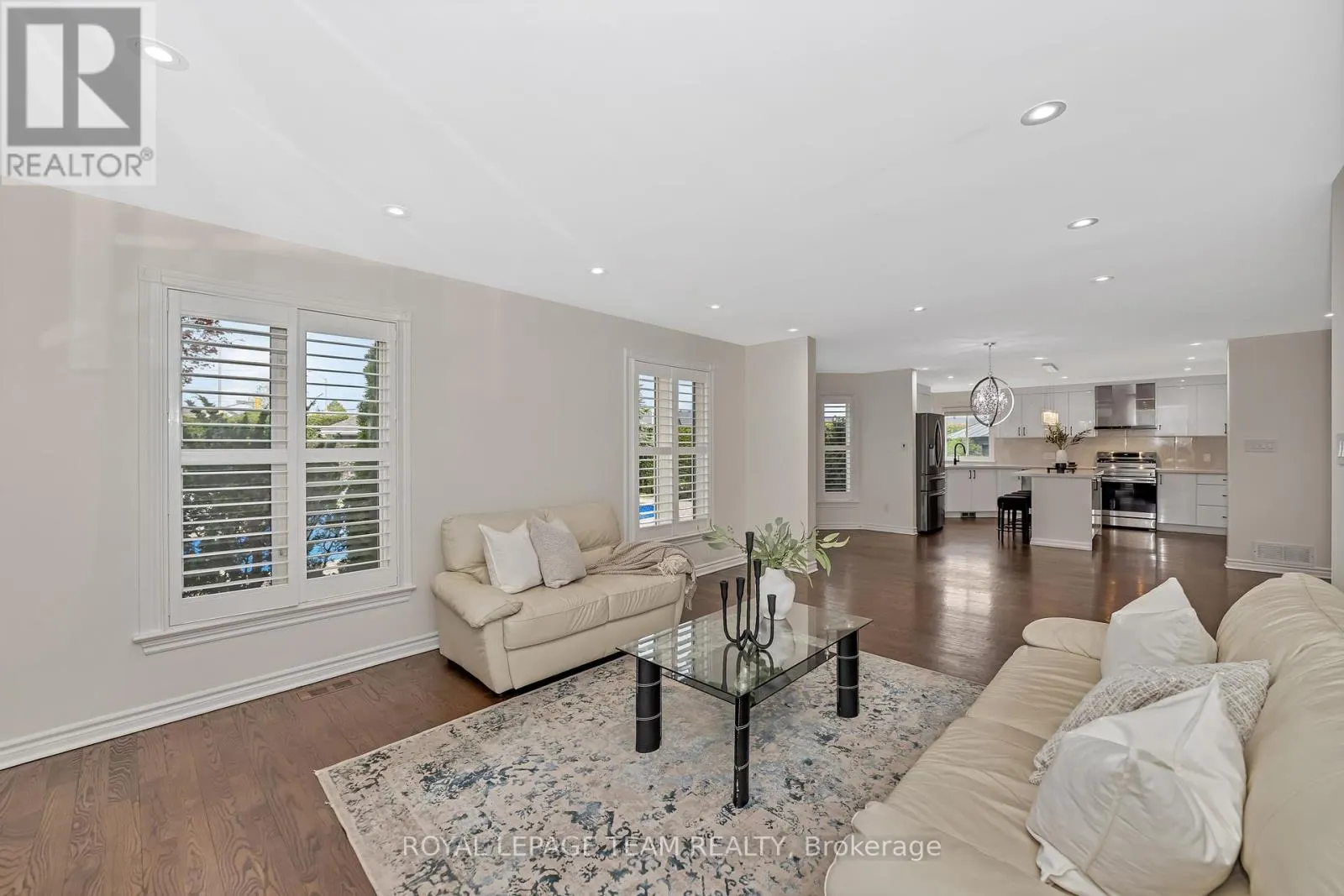 27 HERITAGE GROVE CRESCENT