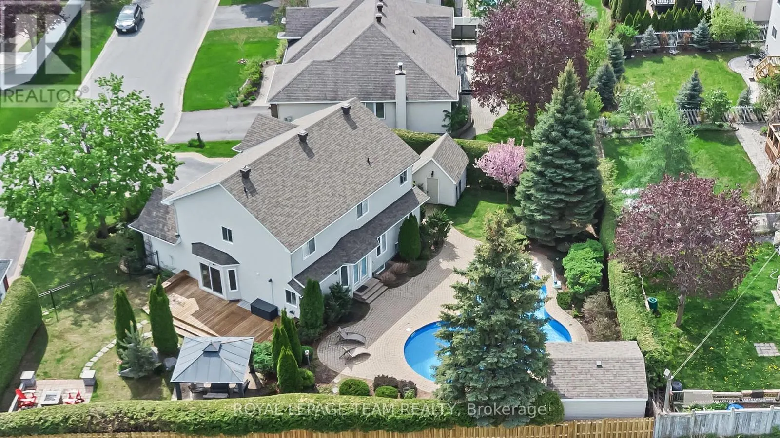 27 HERITAGE GROVE CRESCENT