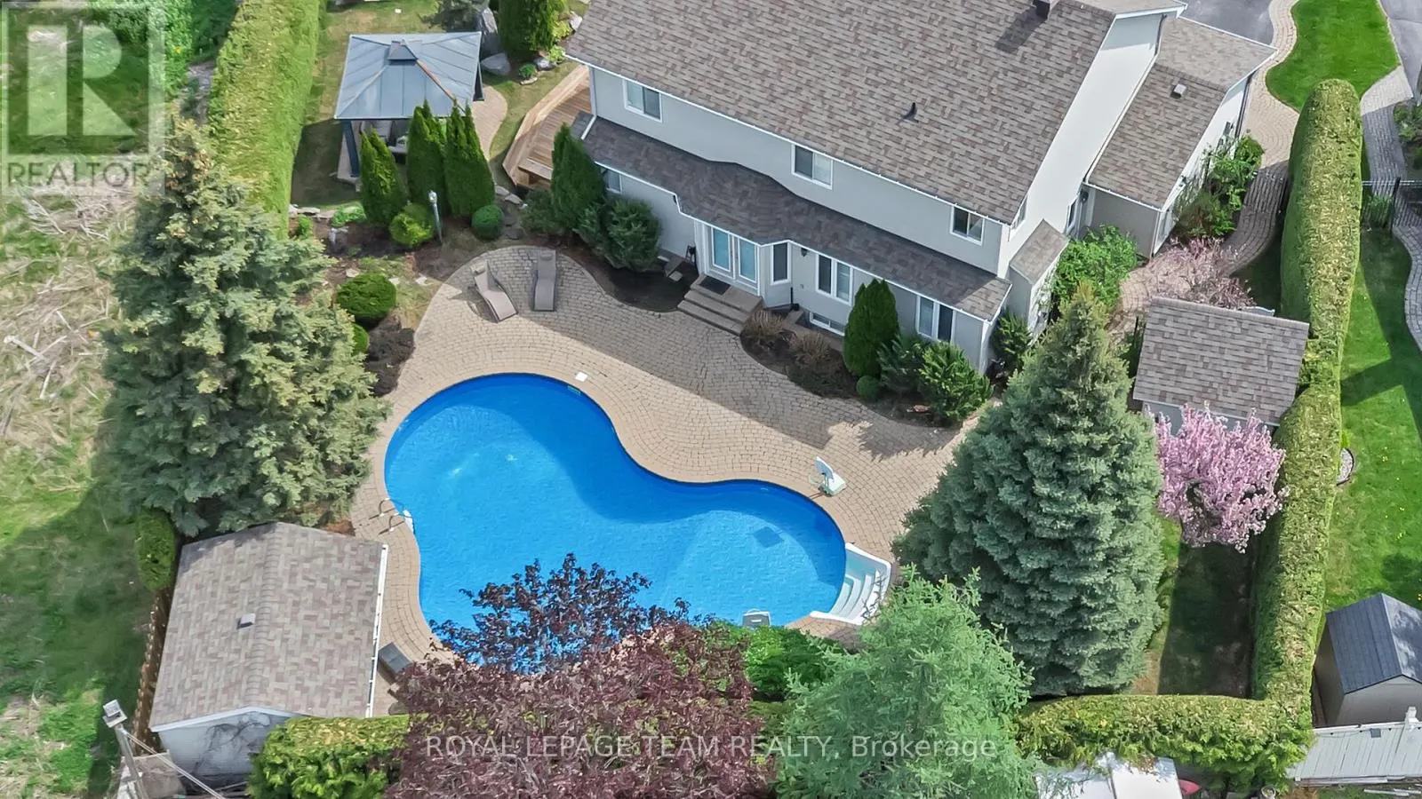 27 HERITAGE GROVE CRESCENT