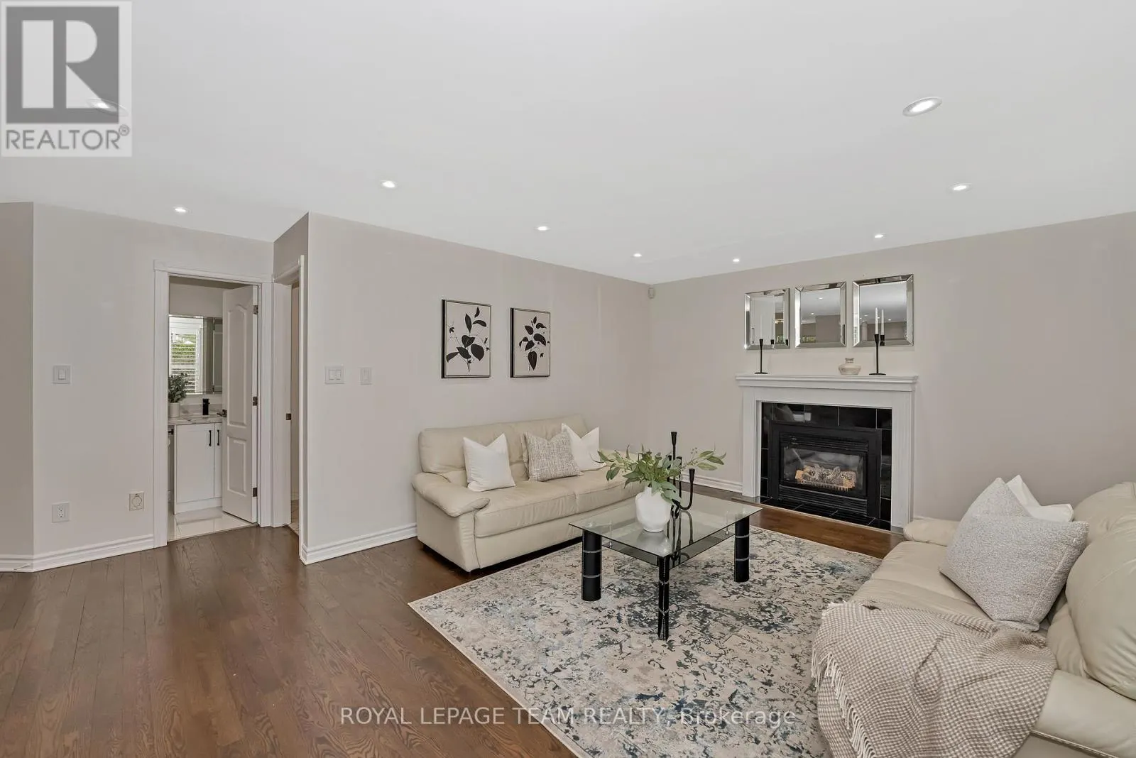 27 HERITAGE GROVE CRESCENT