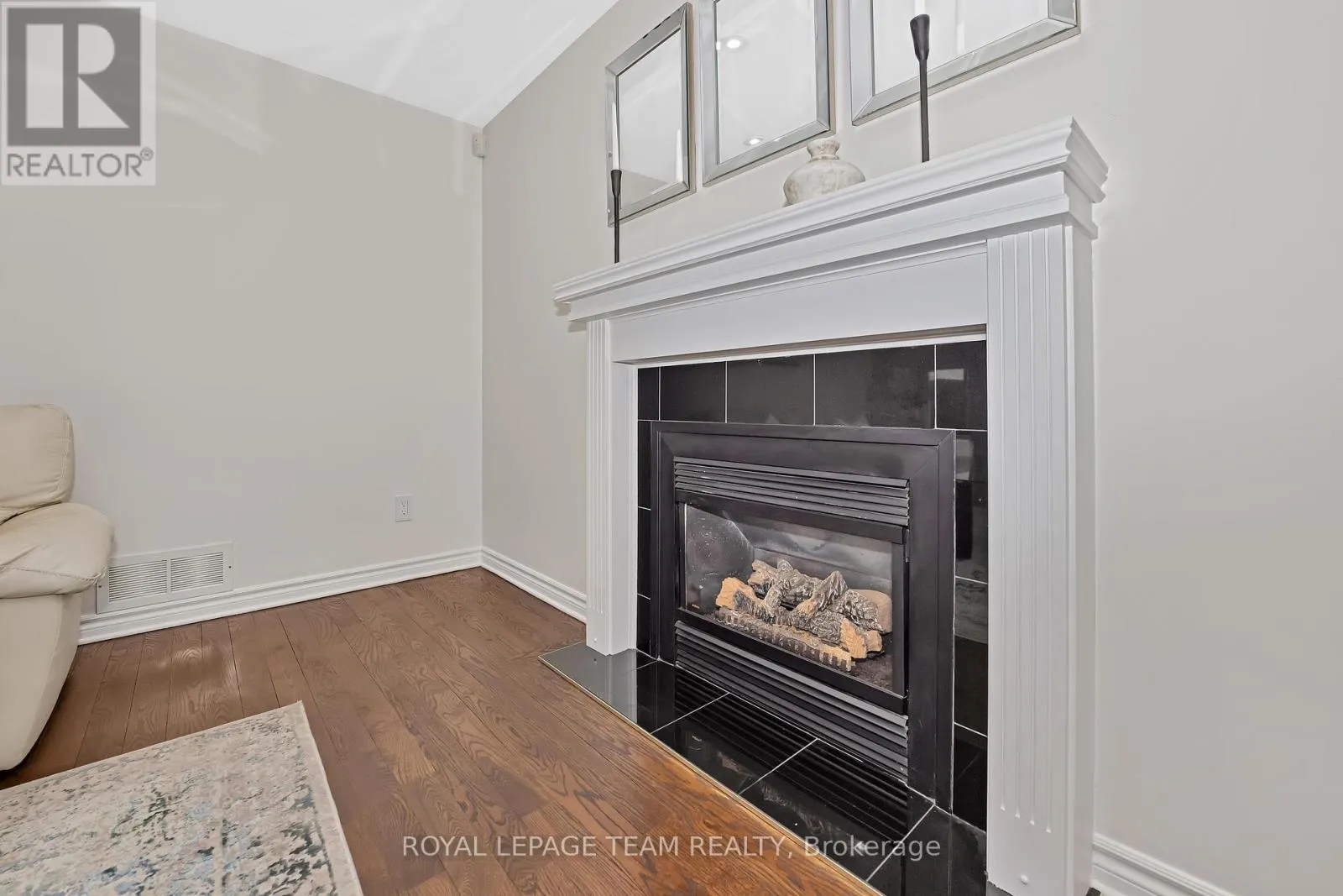27 HERITAGE GROVE CRESCENT