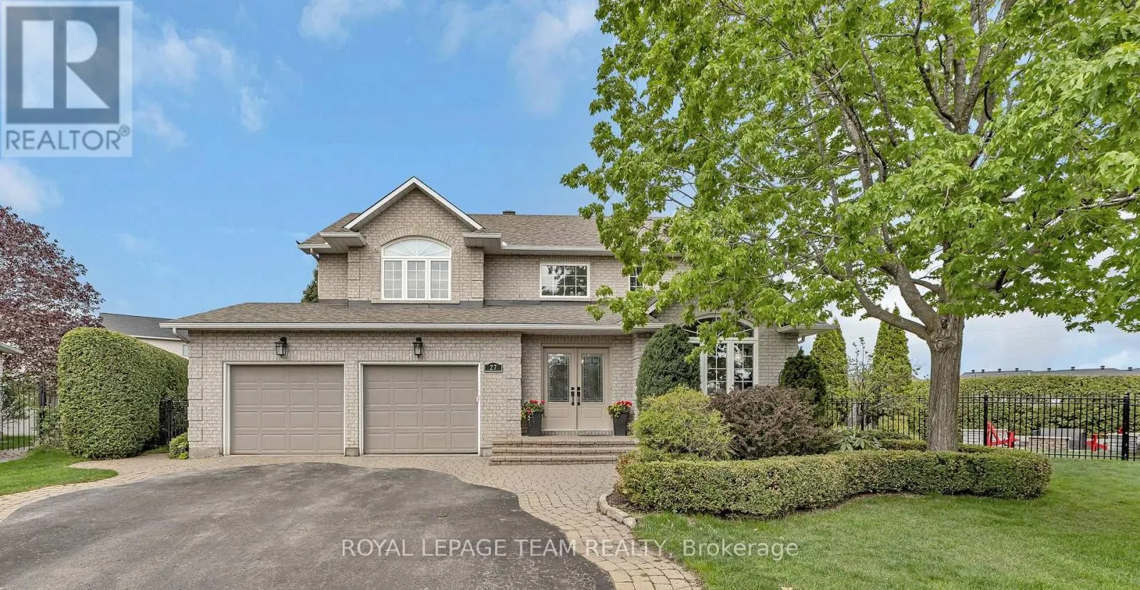 27 HERITAGE GROVE CRESCENT