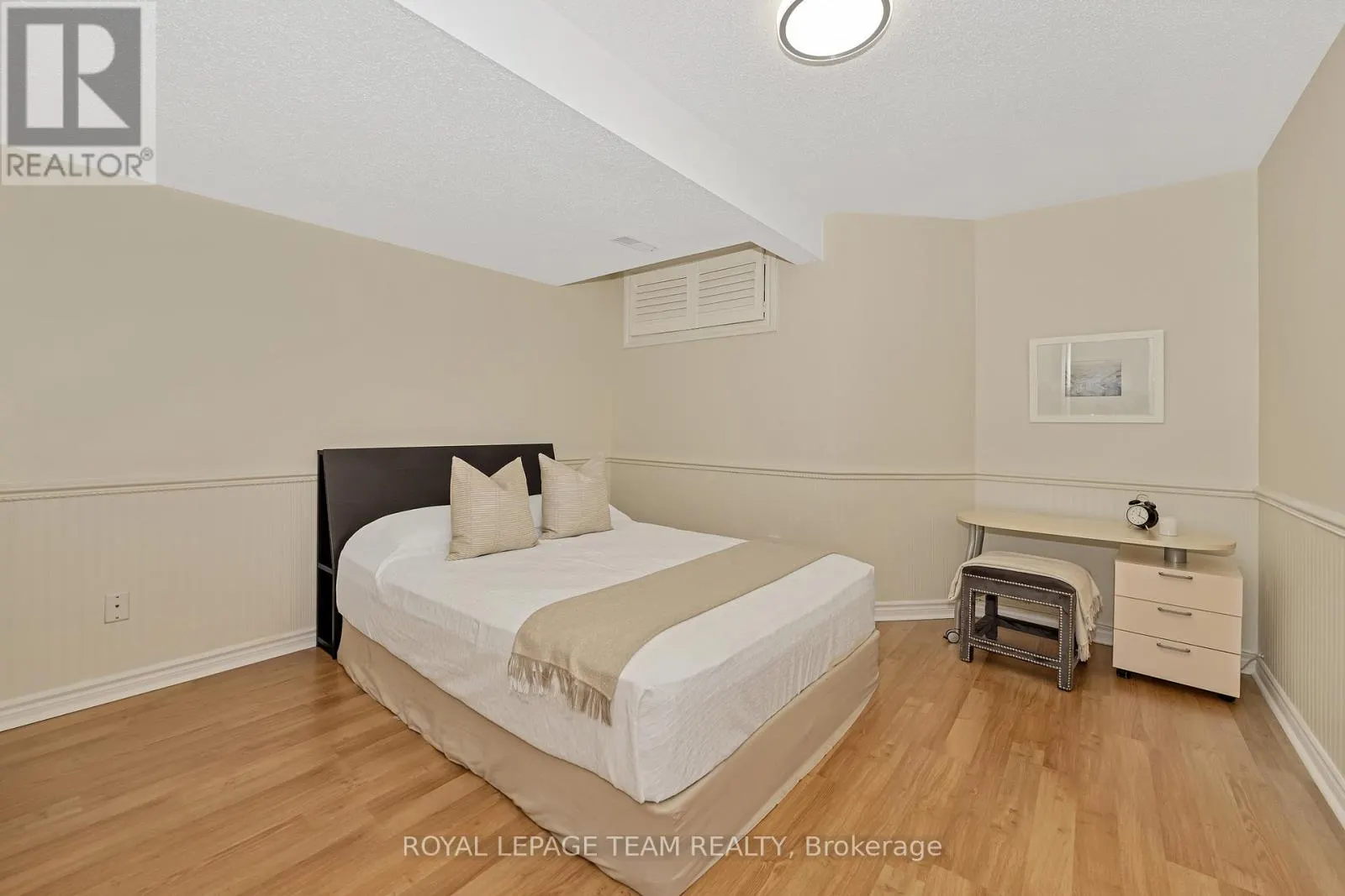 27 HERITAGE GROVE CRESCENT