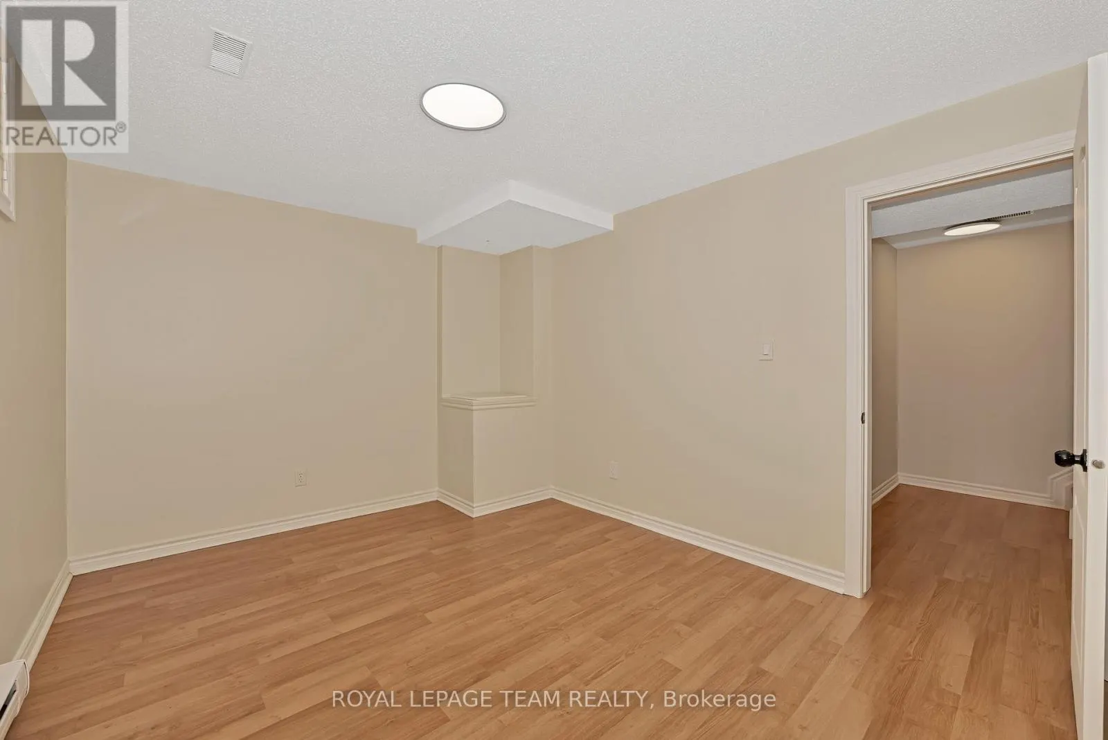 27 HERITAGE GROVE CRESCENT