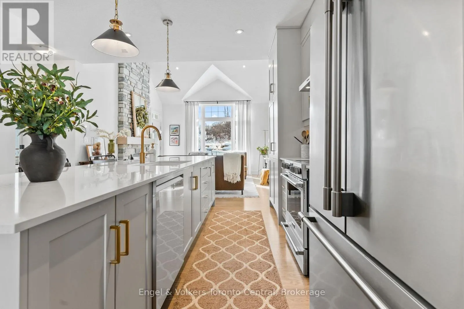 306 SANDPIPER LANE