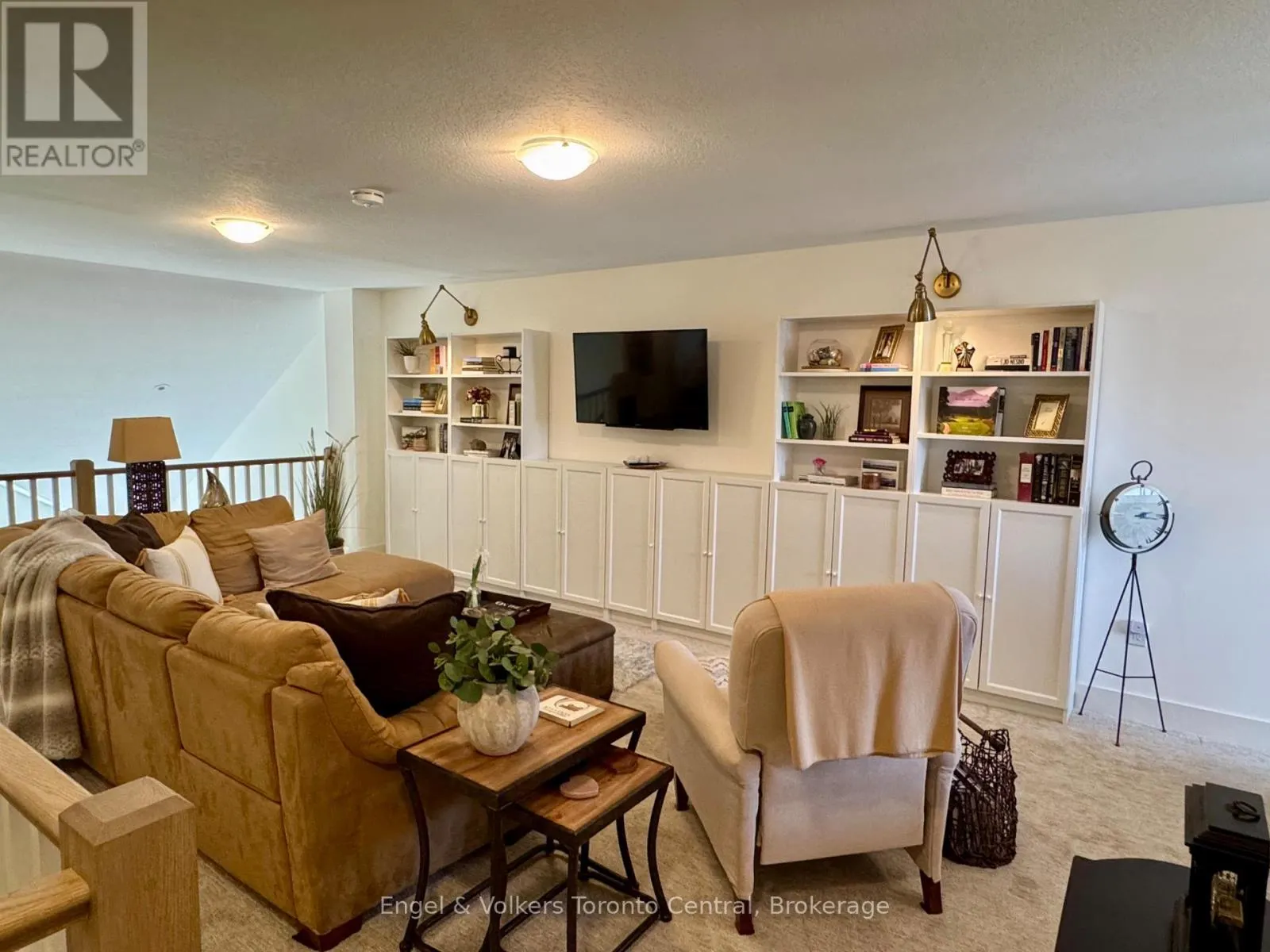 306 SANDPIPER LANE
