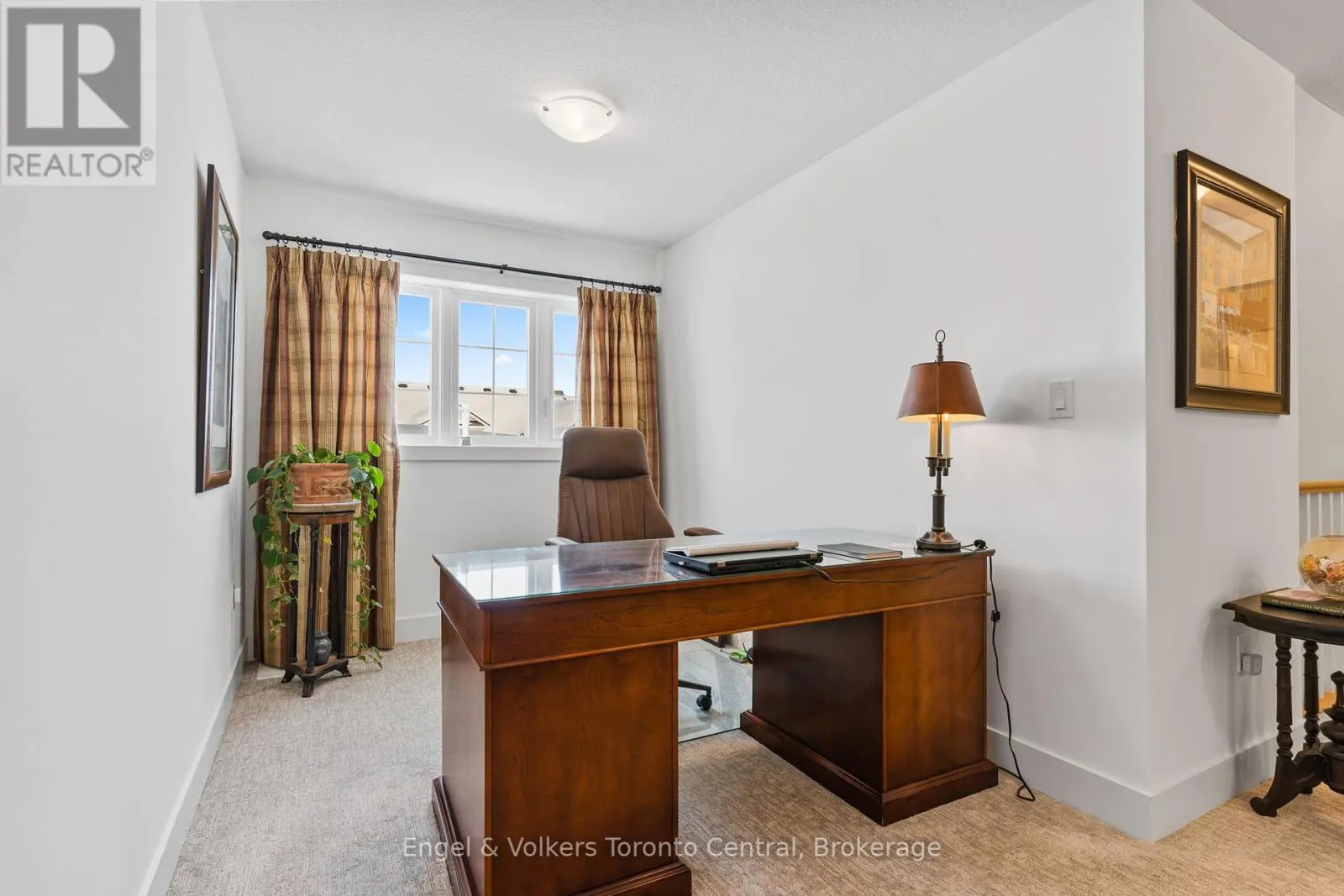 306 SANDPIPER LANE