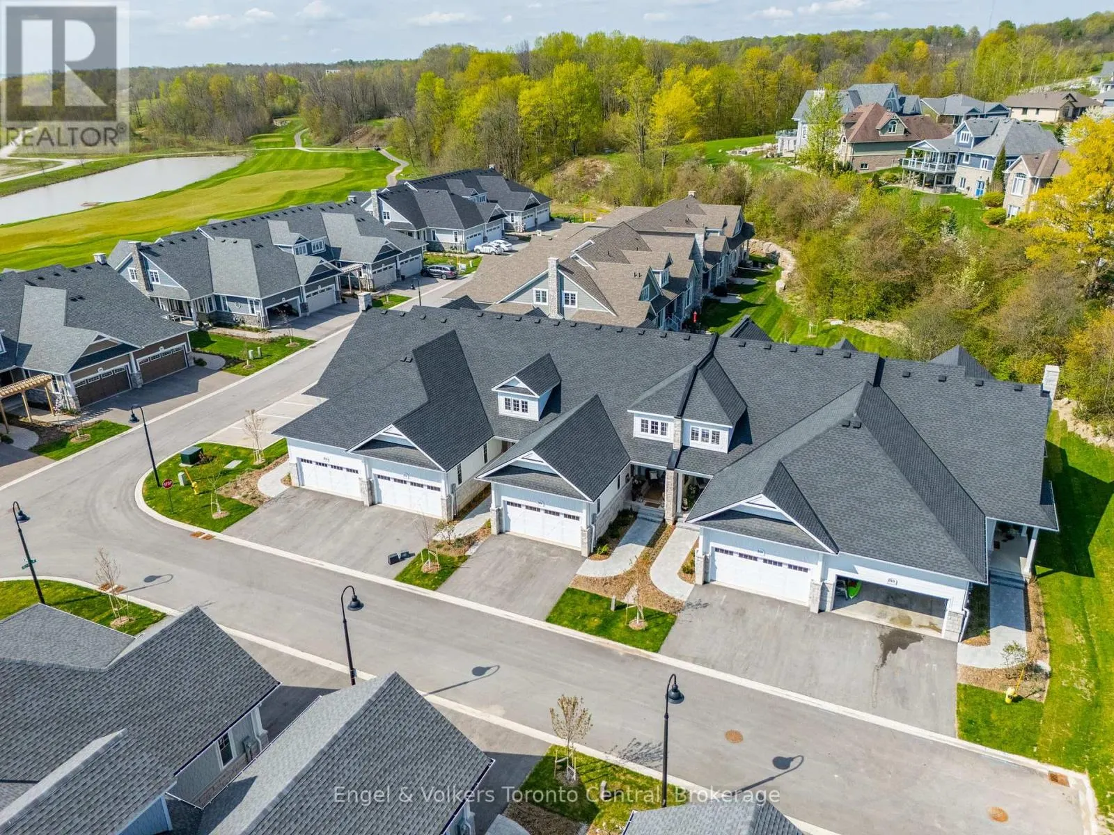 306 SANDPIPER LANE