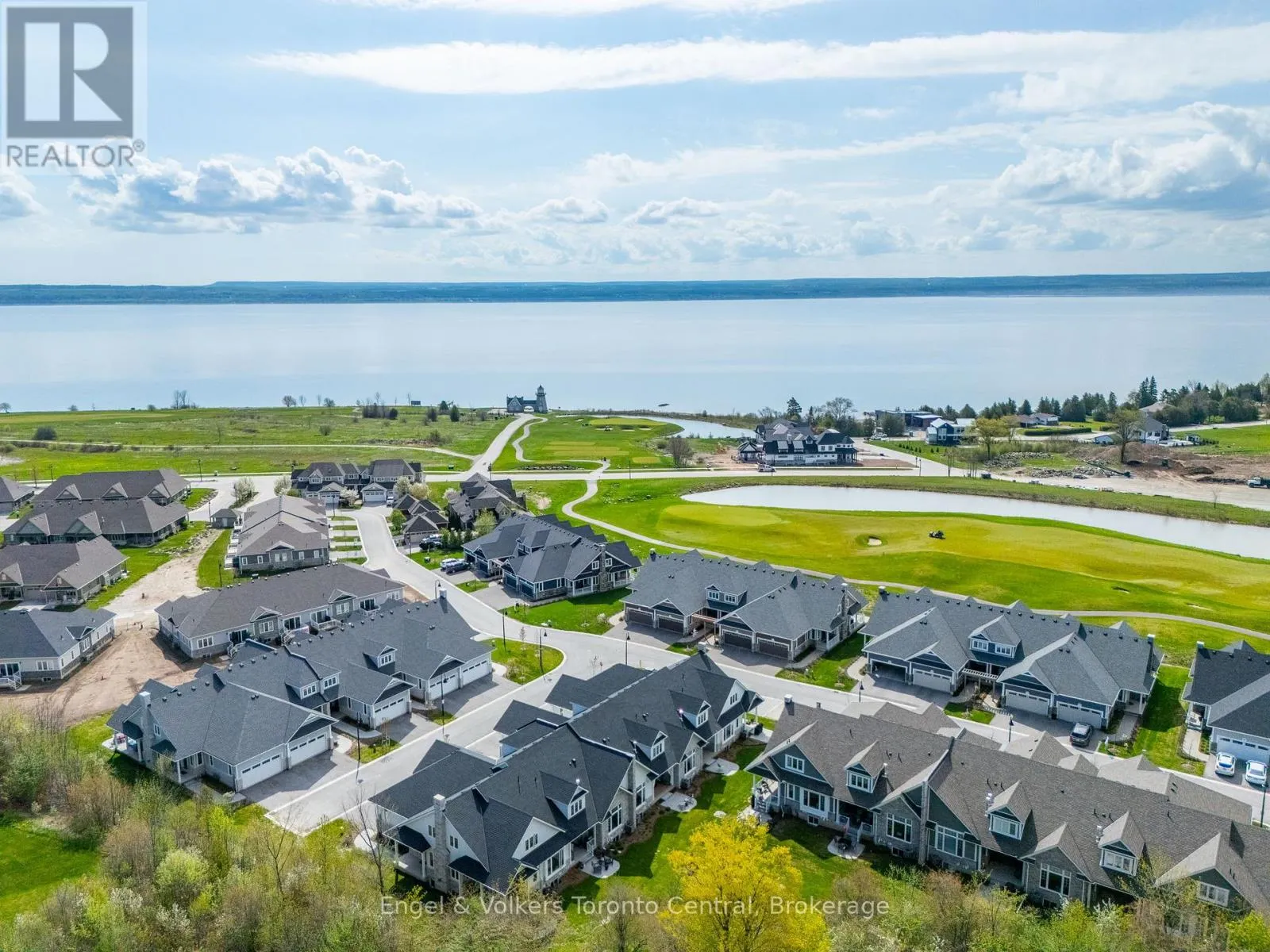 306 SANDPIPER LANE