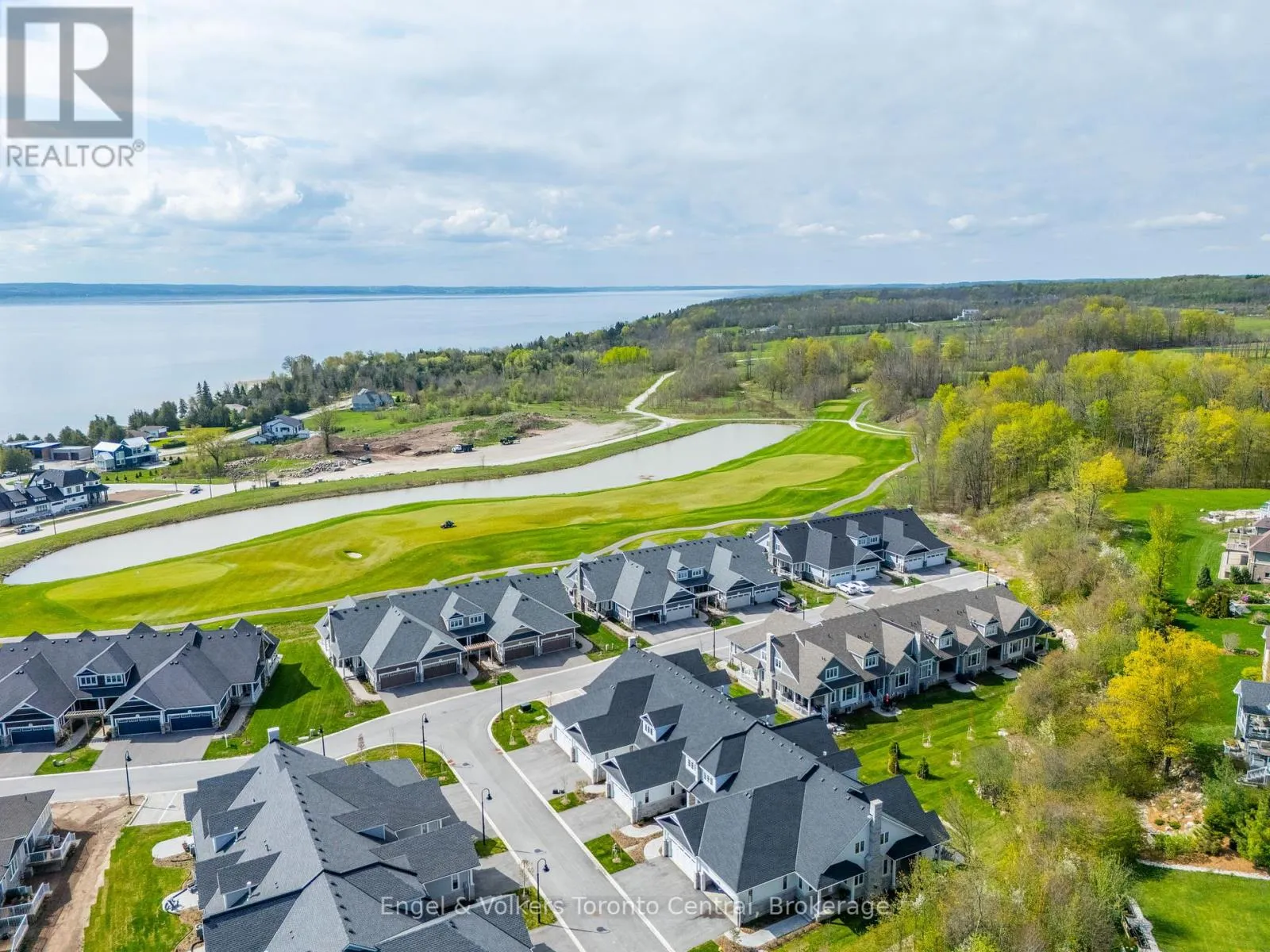 306 SANDPIPER LANE