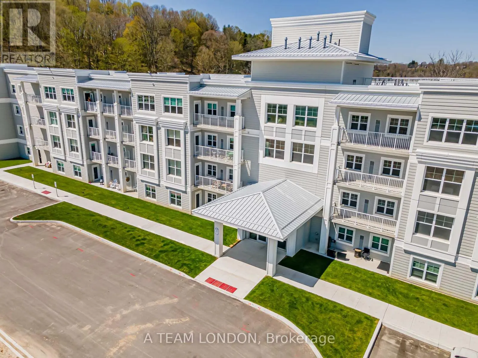 204 - 100 THE PROMENADE, #204