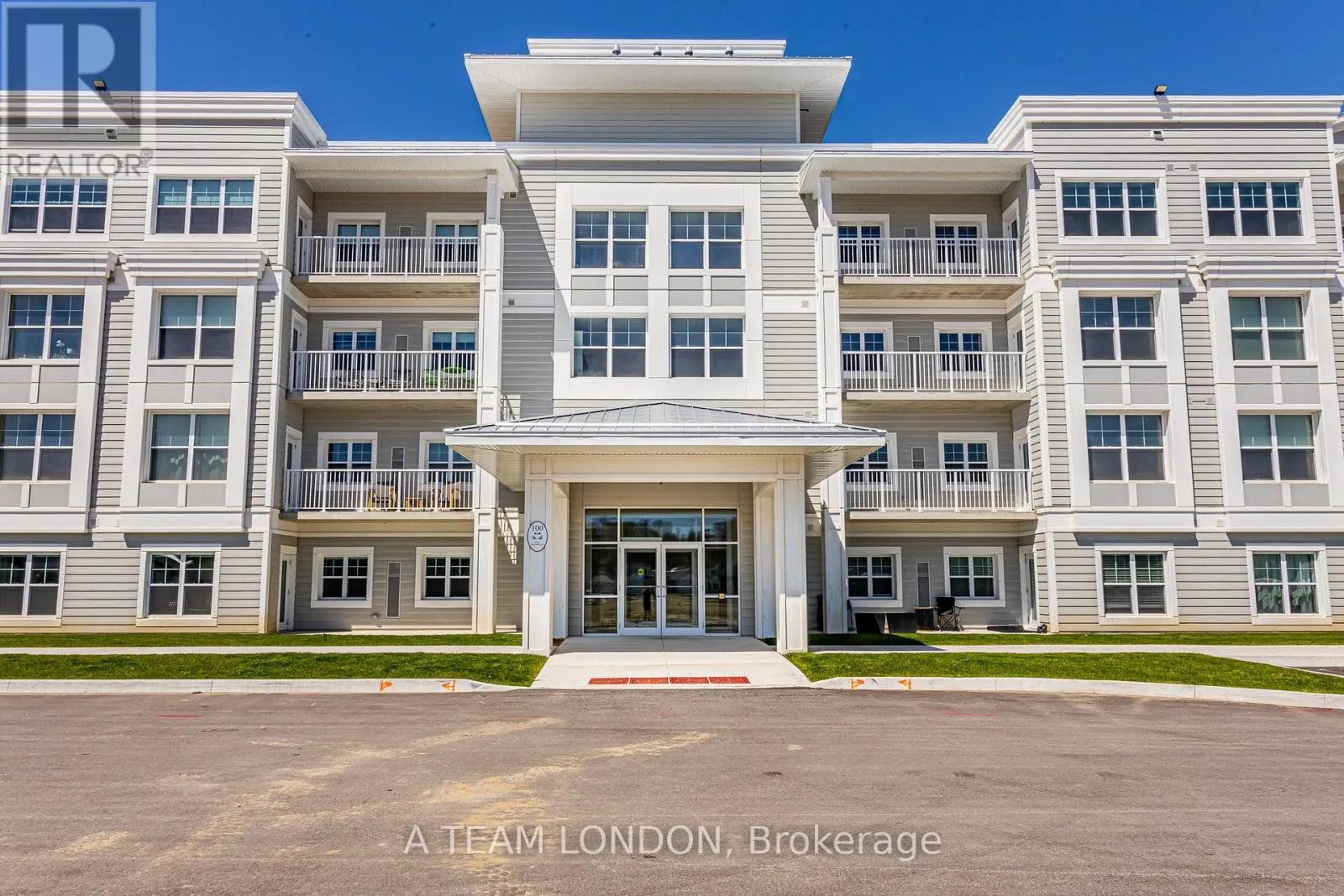 204 - 100 THE PROMENADE, #204