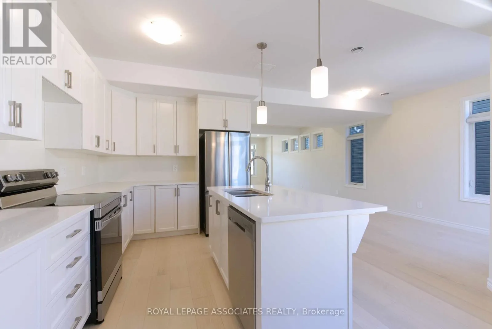84 RIVERSTONE WAY