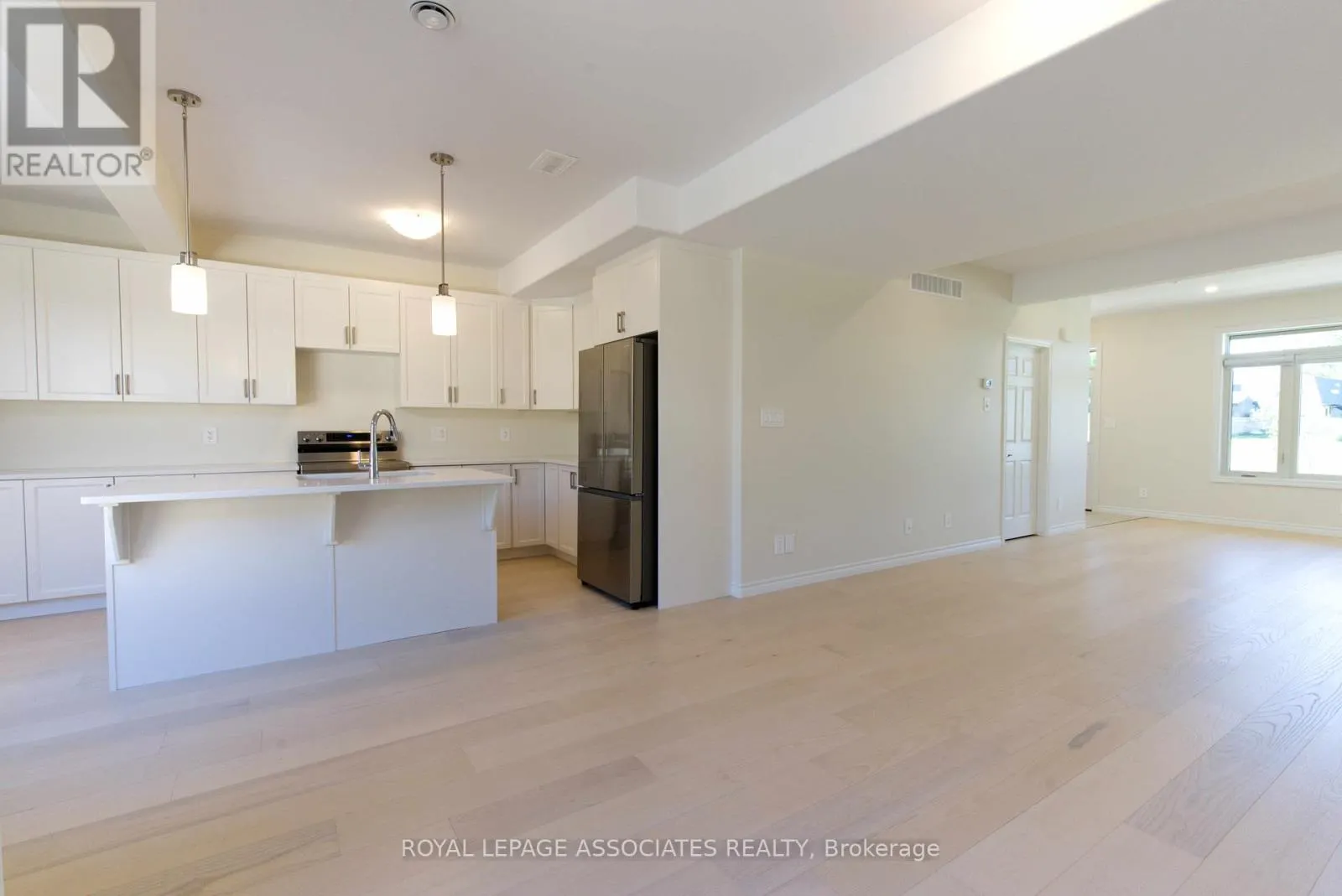 84 RIVERSTONE WAY
