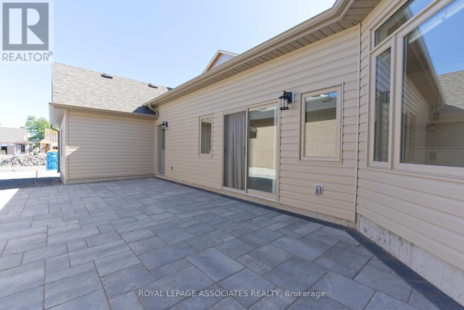 84 RIVERSTONE WAY