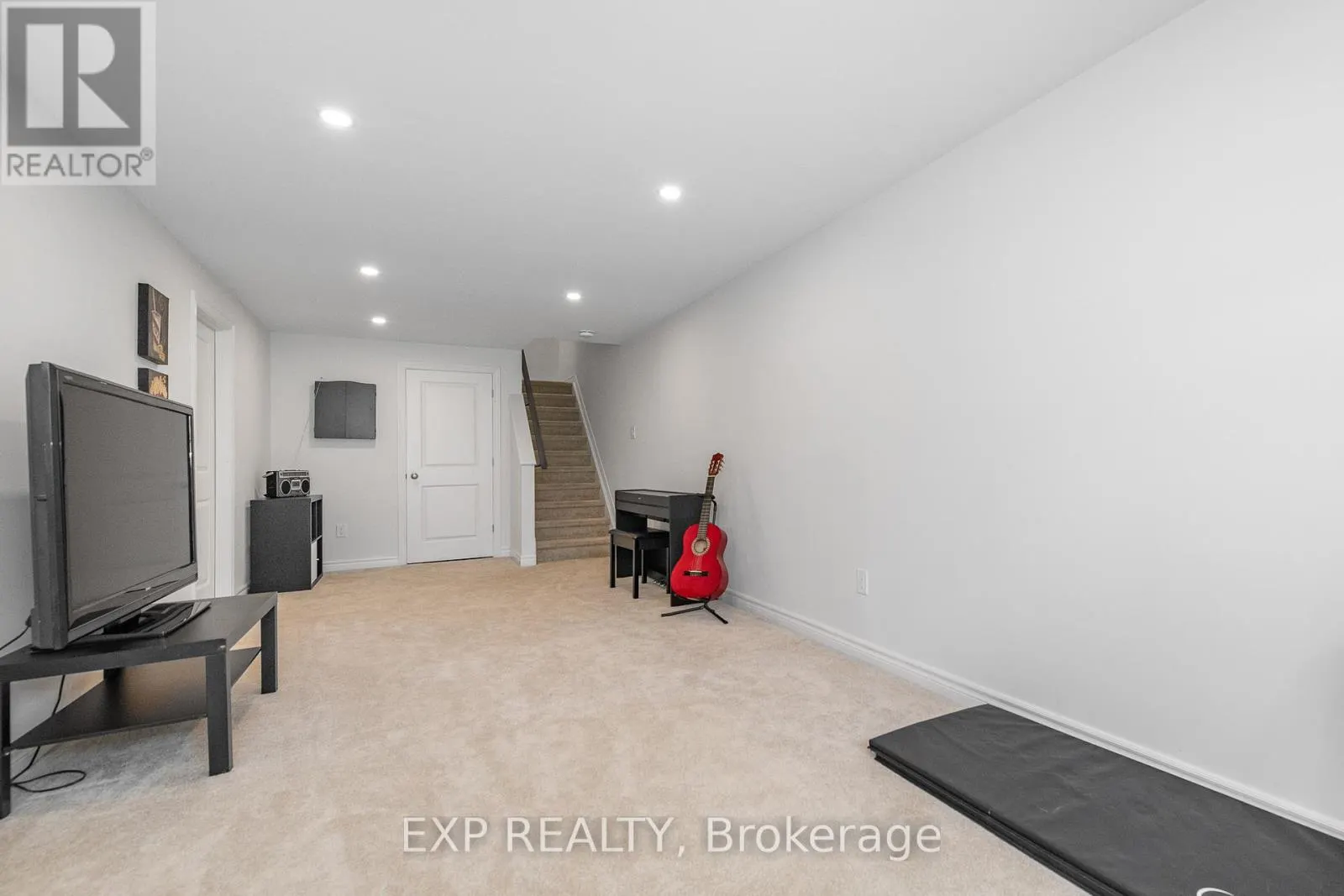 709 CAPRICORN CIRCLE