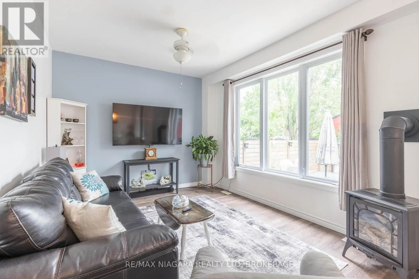 203 CAMBRIDGE ROAD E