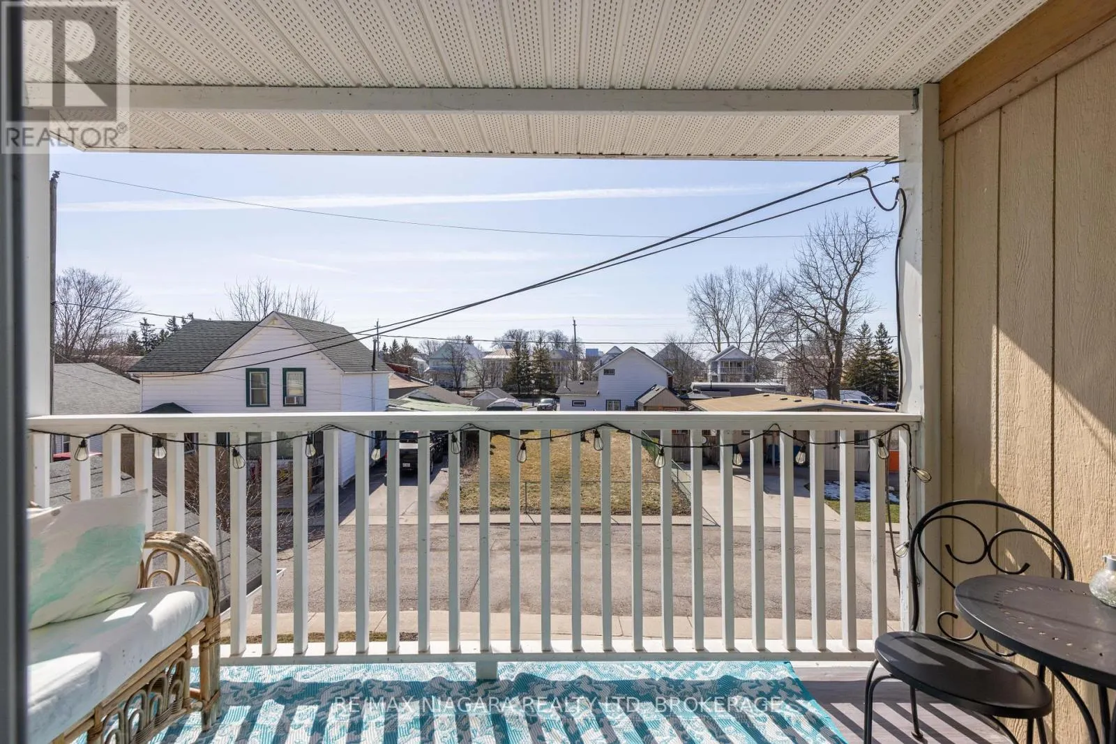 203 CAMBRIDGE ROAD E