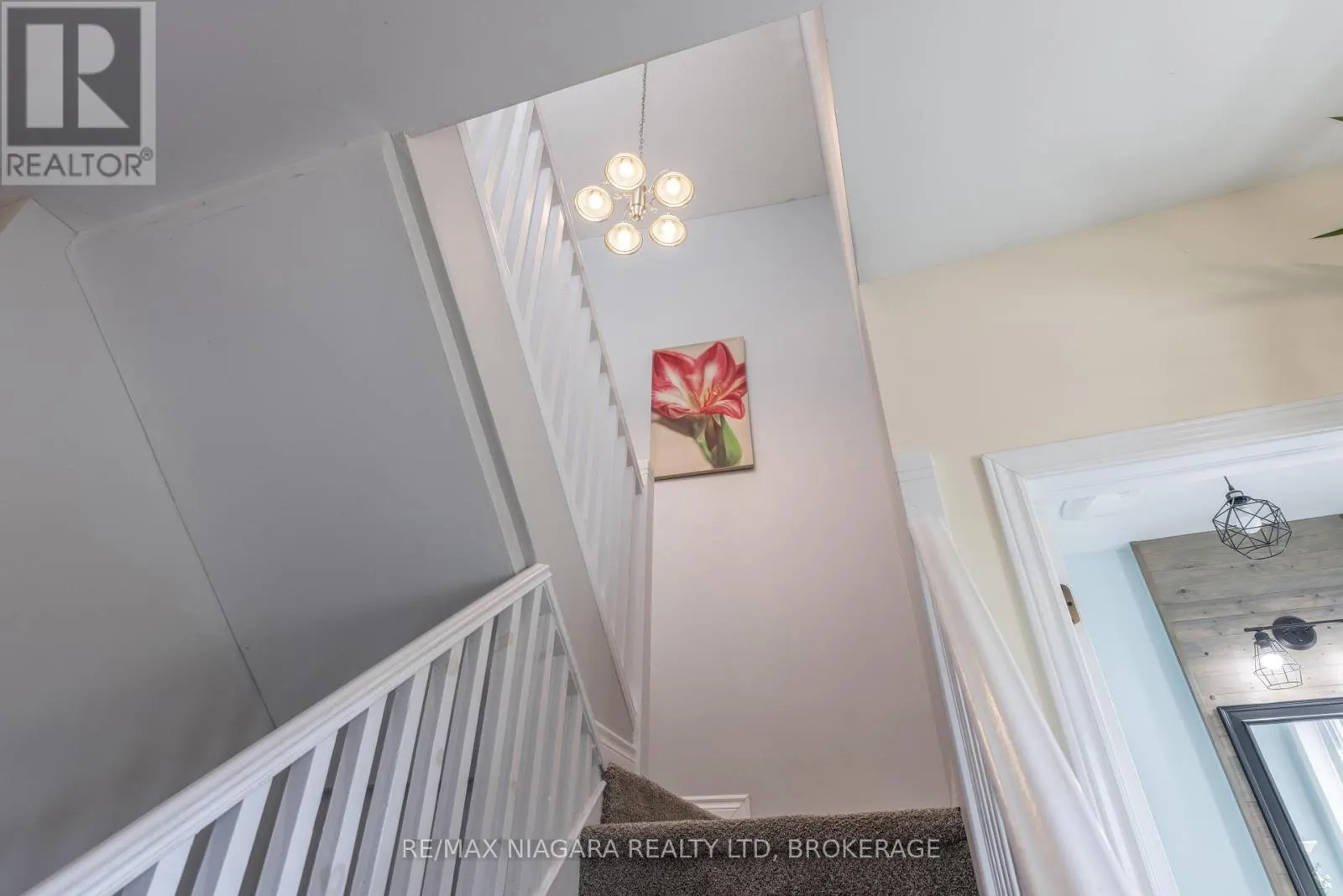 203 CAMBRIDGE ROAD E