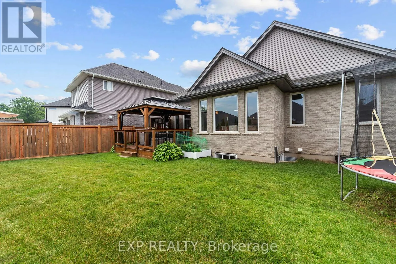 25 FOX HOLLOW COURT