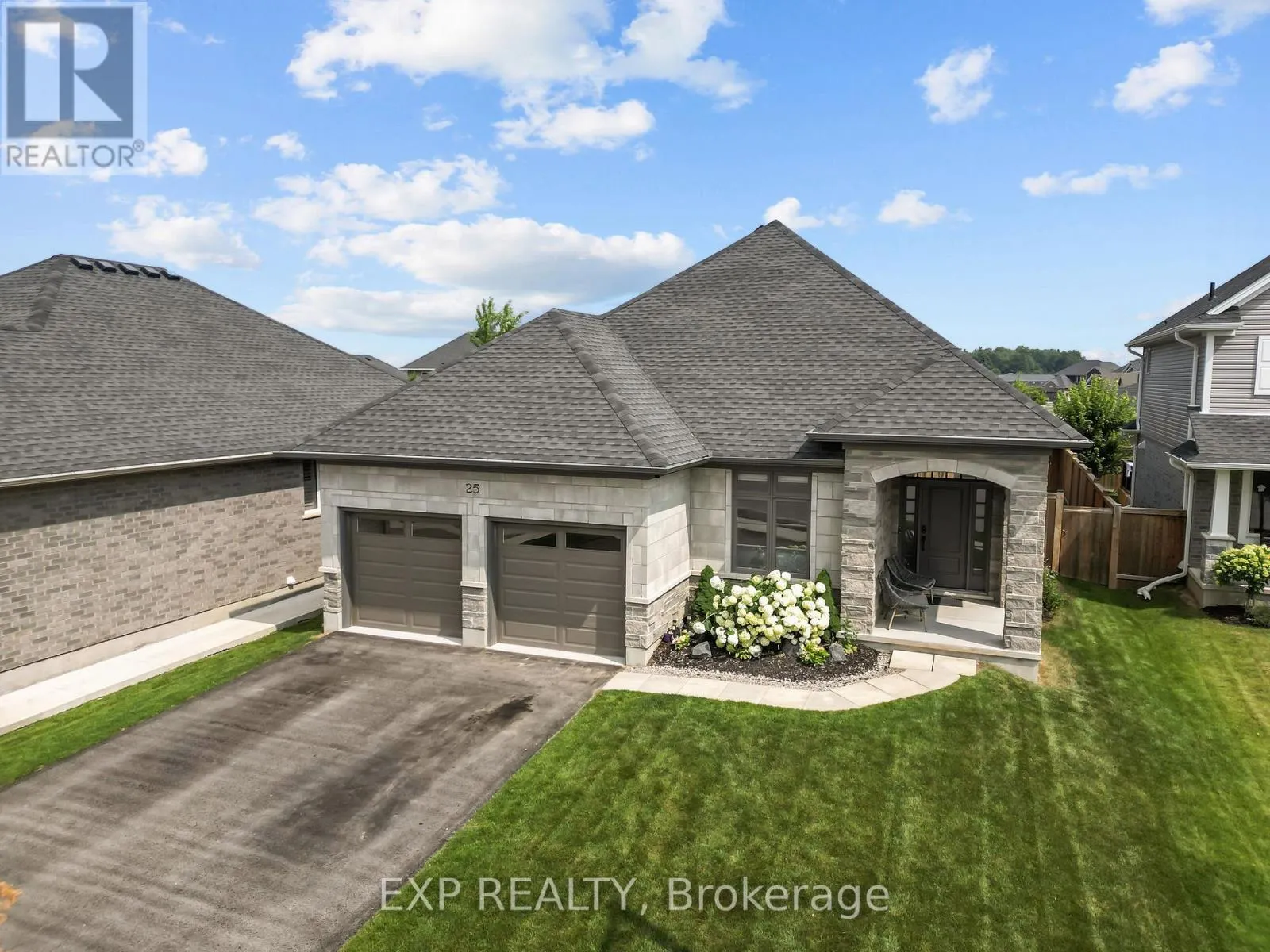 25 FOX HOLLOW COURT