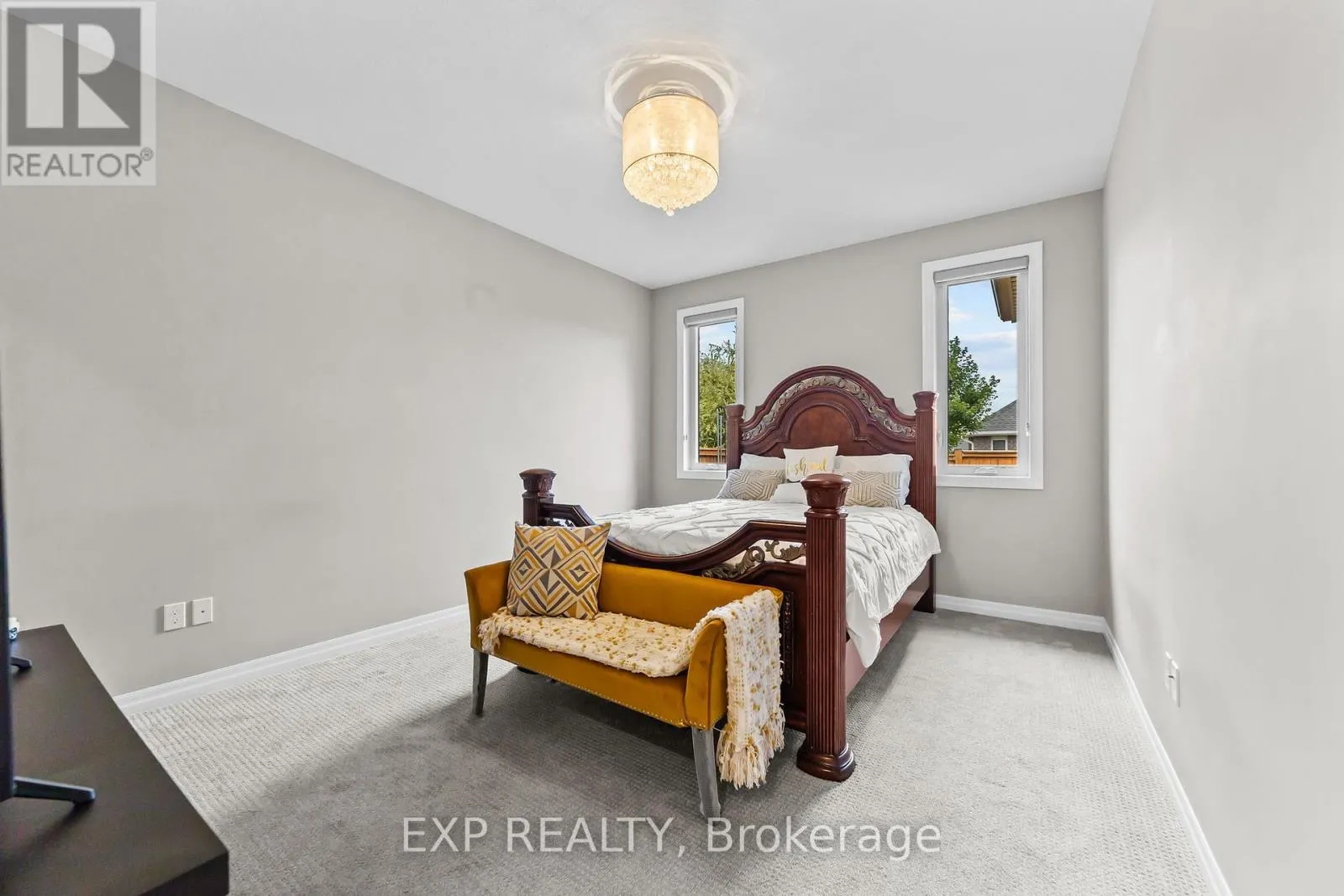 25 FOX HOLLOW COURT
