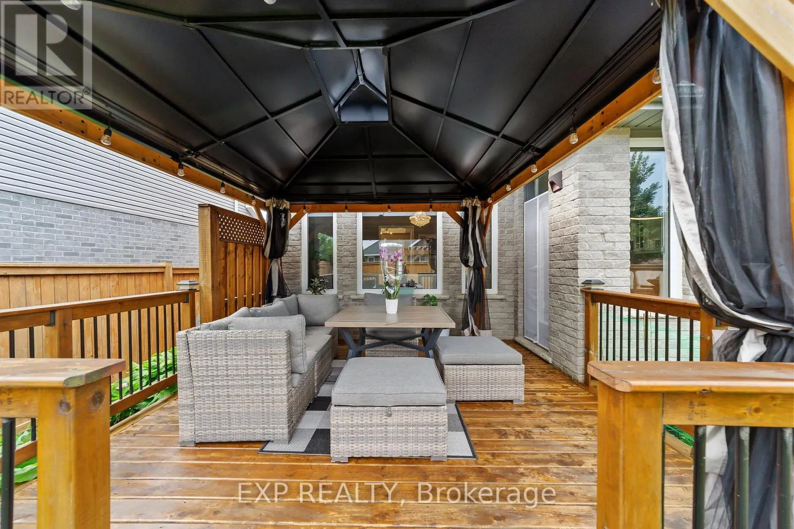 25 FOX HOLLOW COURT