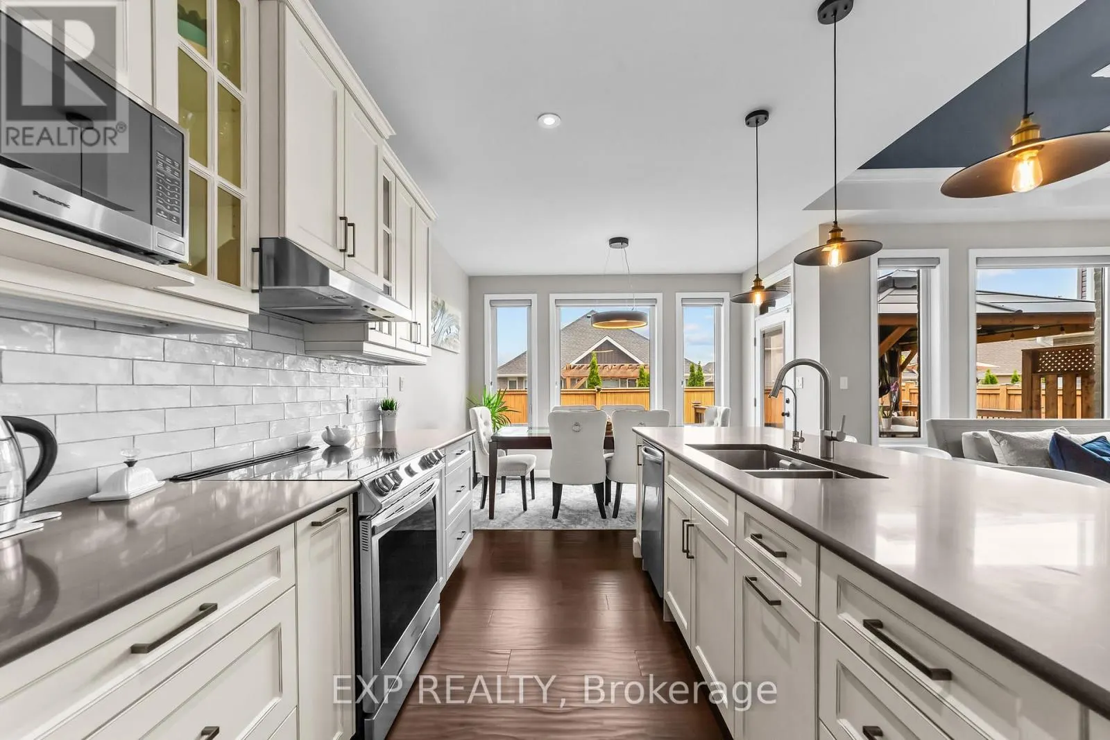 25 FOX HOLLOW COURT