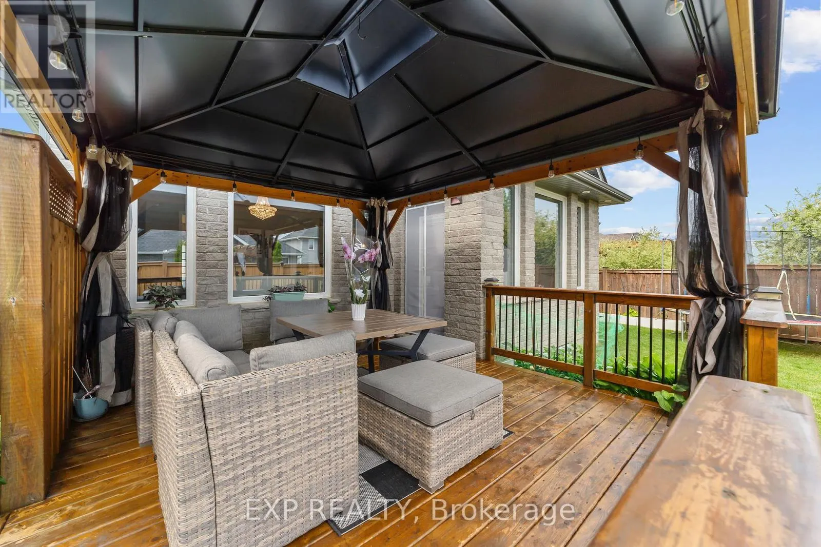25 FOX HOLLOW COURT