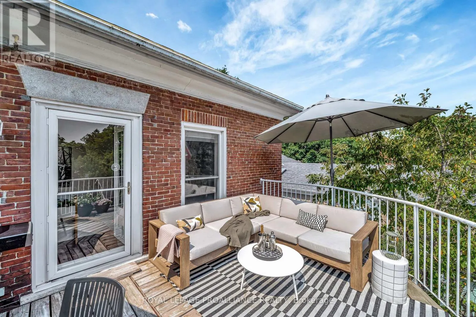 3 - 99 BRIDGE STREET E, #3